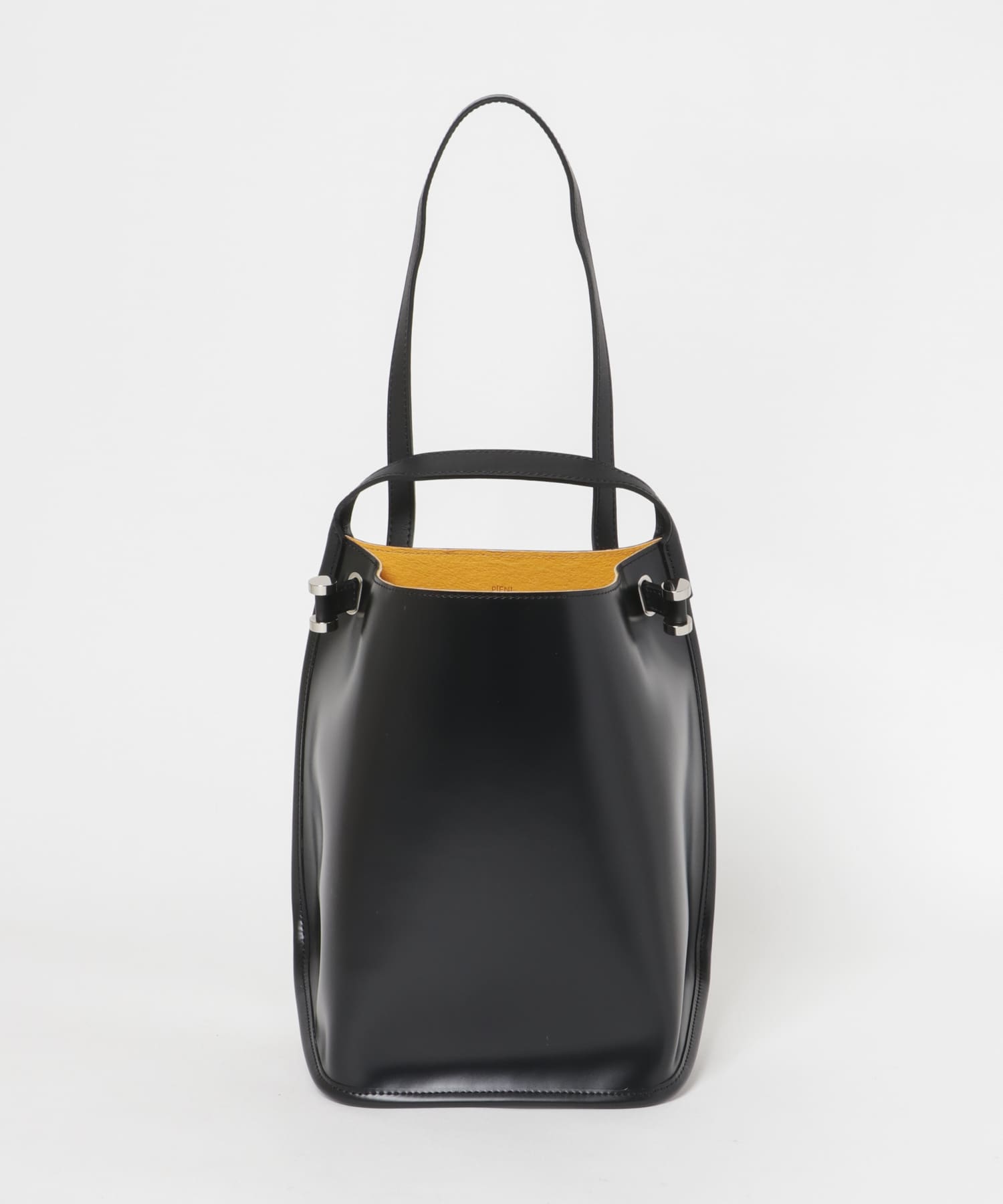 【美品】PIENI KUU　ピエニ クー　2wayバッグ　黒　本革 美品】PIENI KUU ピエニ クー 2wayバッグ 黒 本革