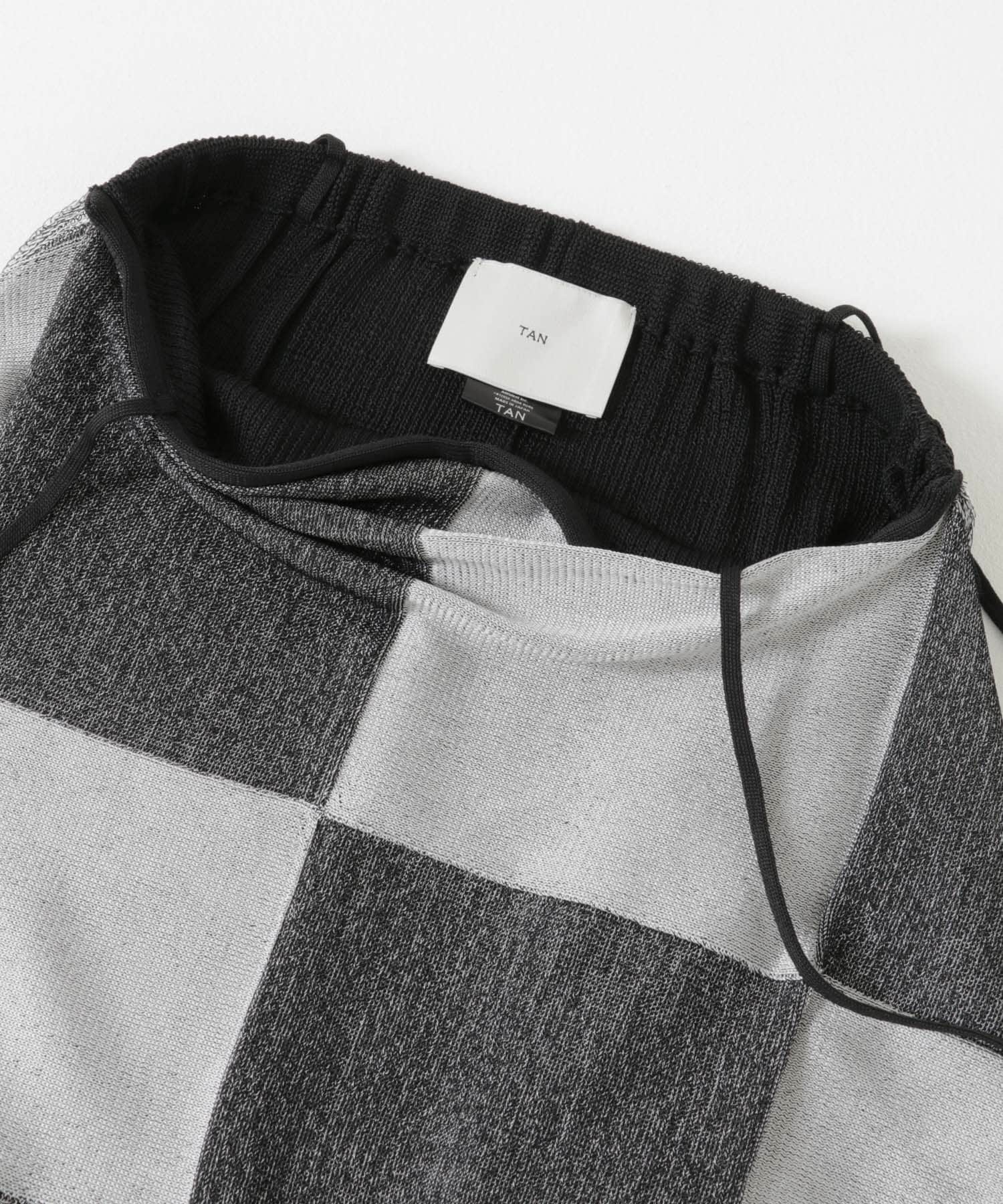 TAN　BLOCK CHECKED SCALF DRESS BLACK FREE