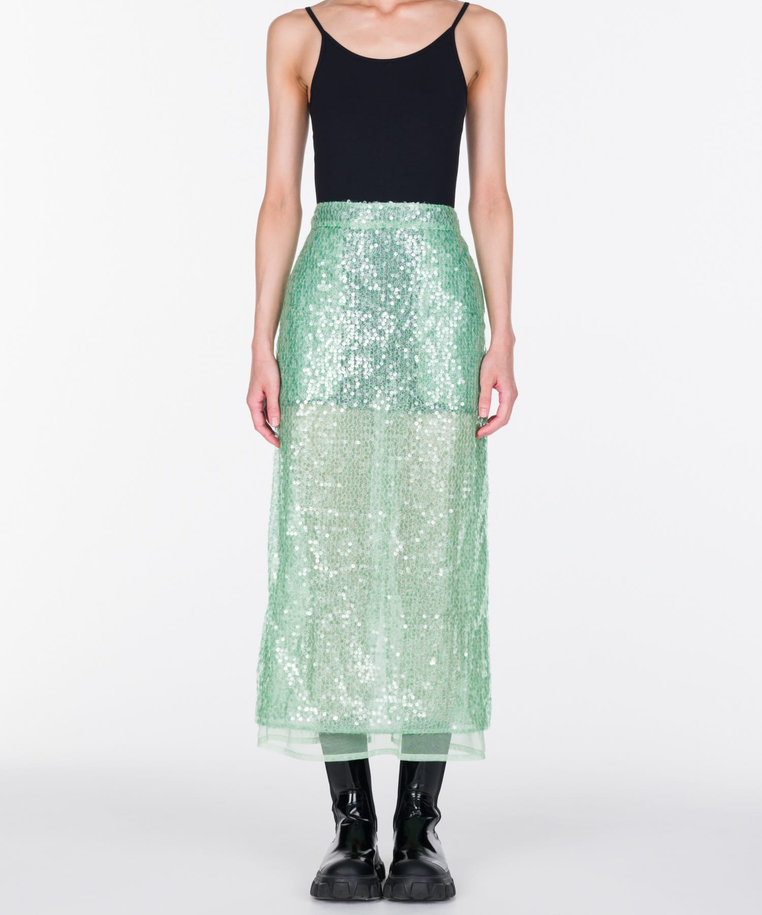 GREEN