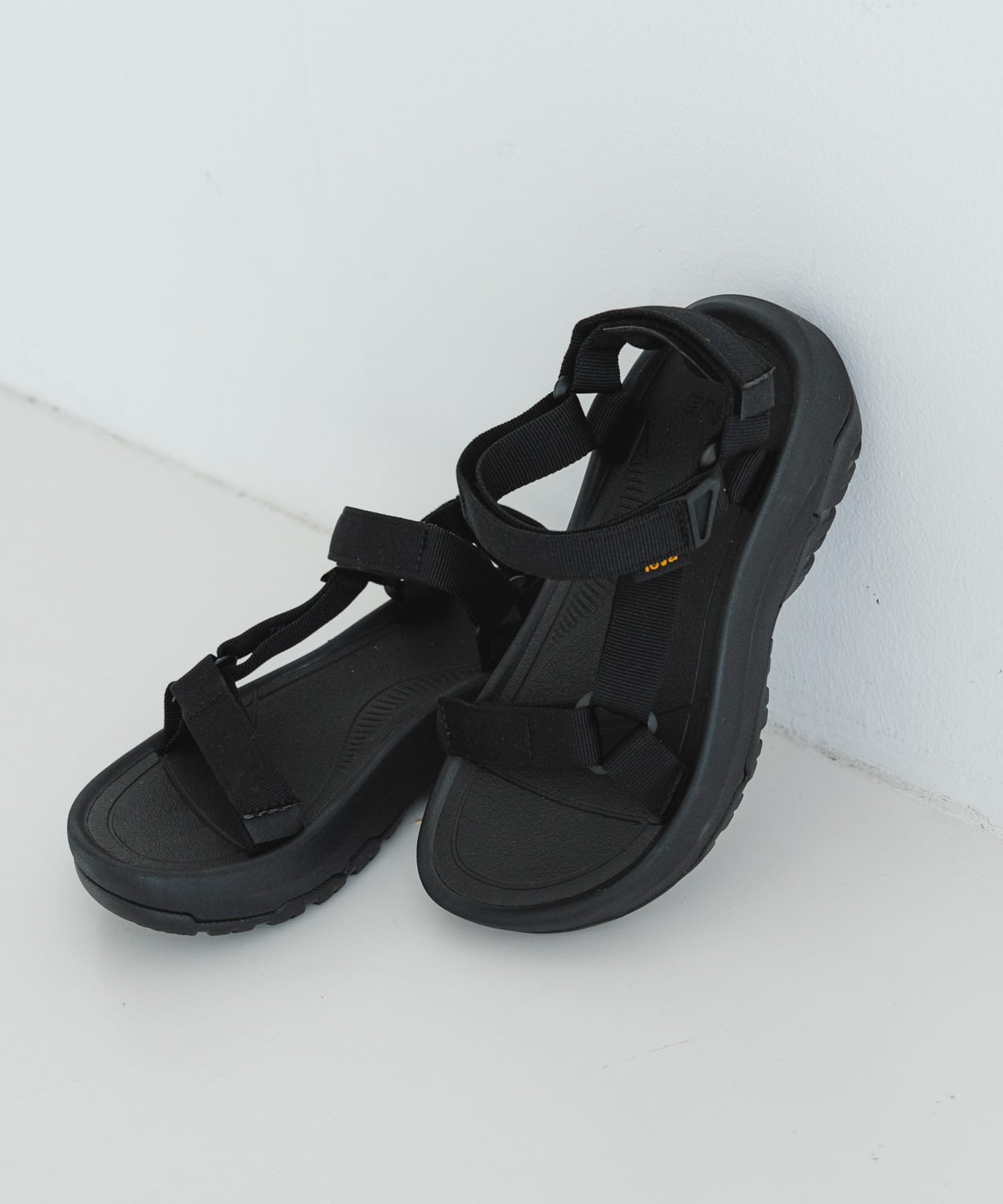 Teva　W HURRICANE XLT2 AMPSOLE BLK 23