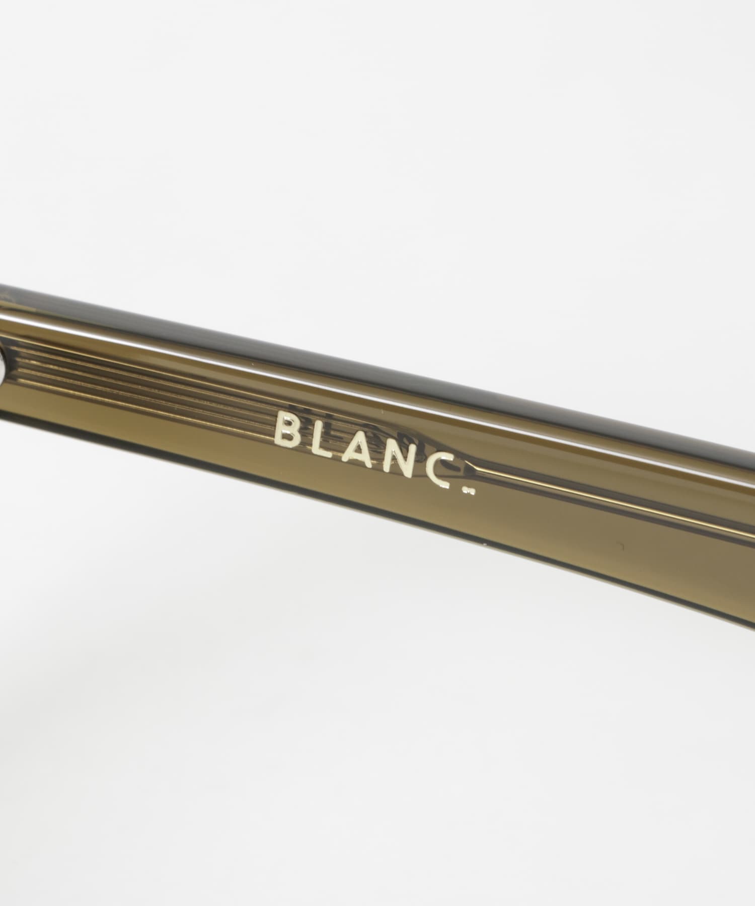 BLANC　B0043 VIN OLIVE -