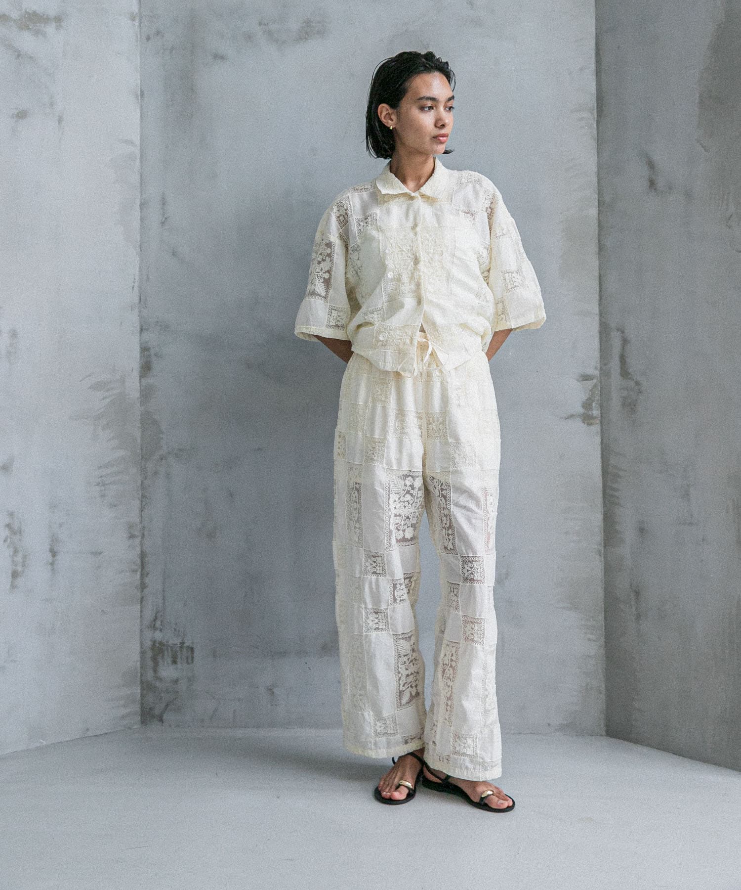 OFF WHITE
