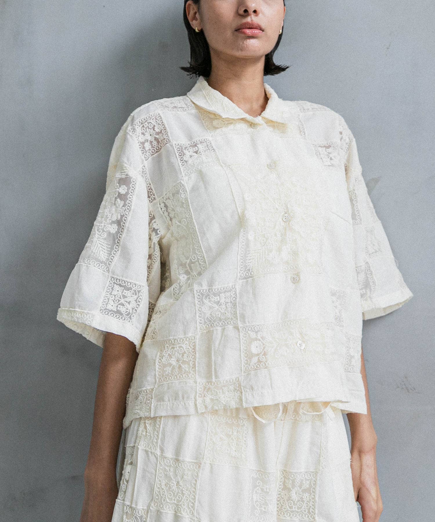 OFF WHITE
