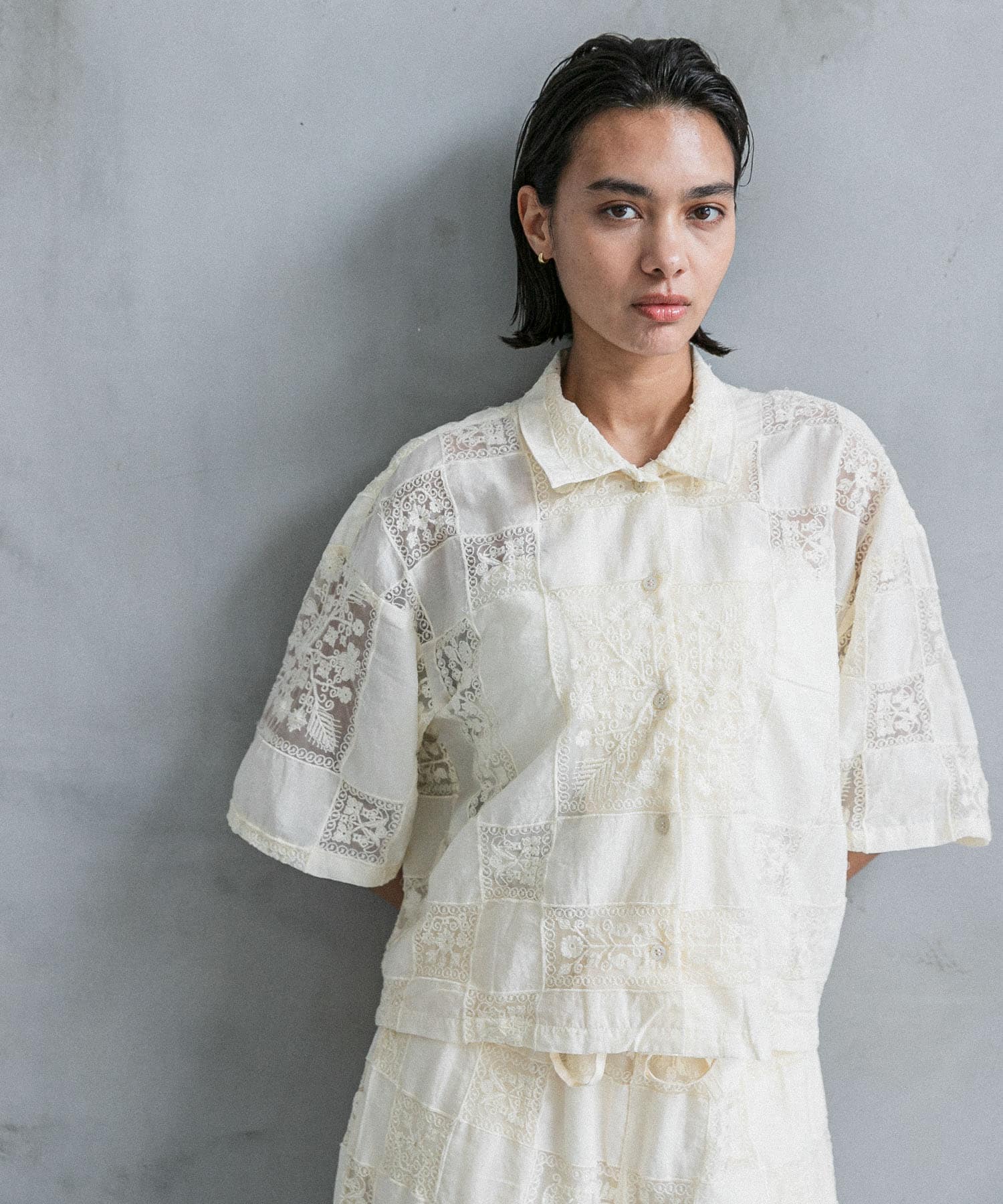 OFF WHITE
