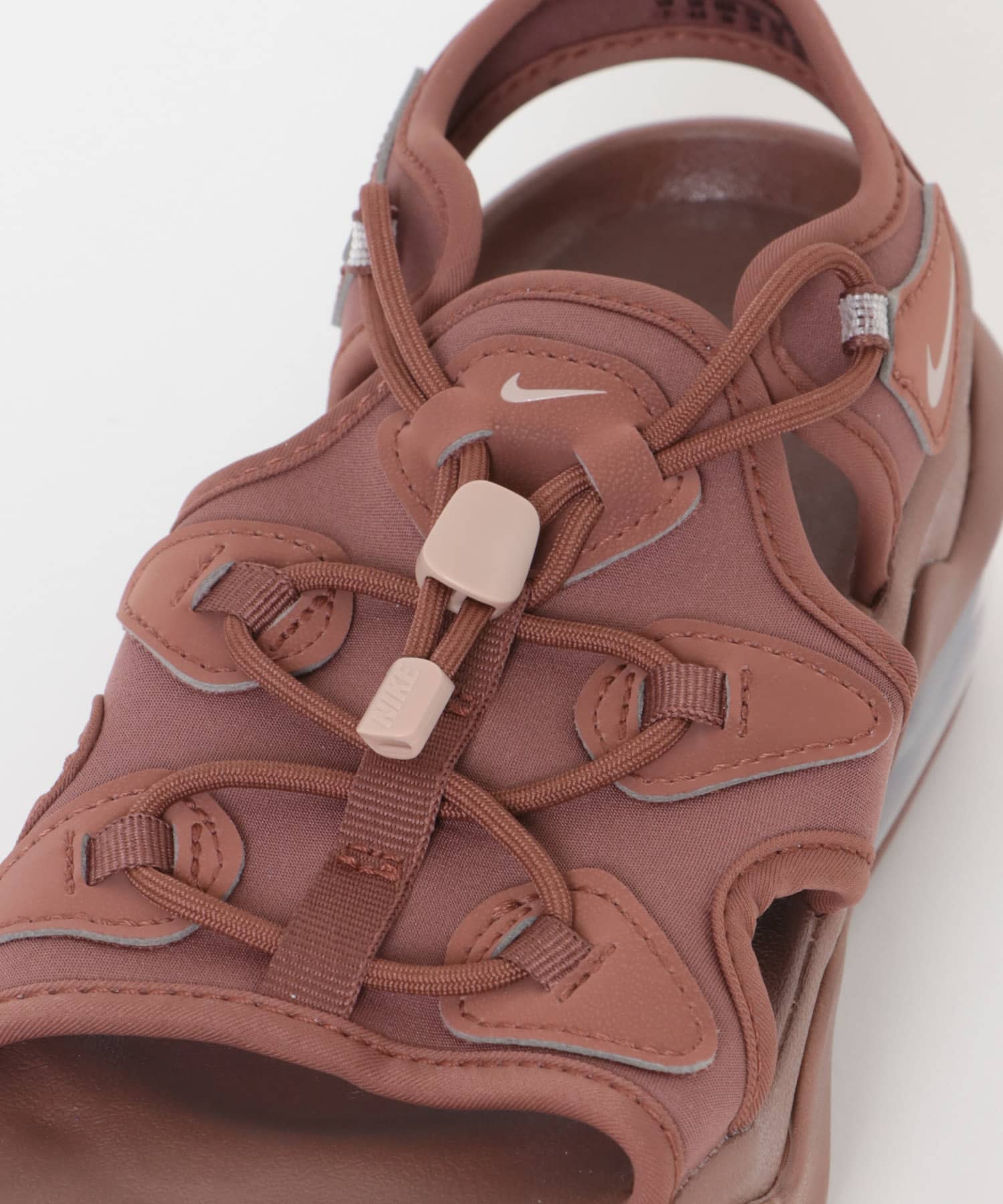 NIKE　エアマックスココサンダル RED SEPIA 23