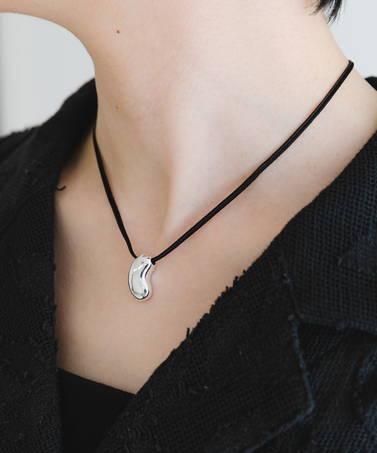 PHILIPPE AUDIBERT　Siya necklace cord SILVER BLK -