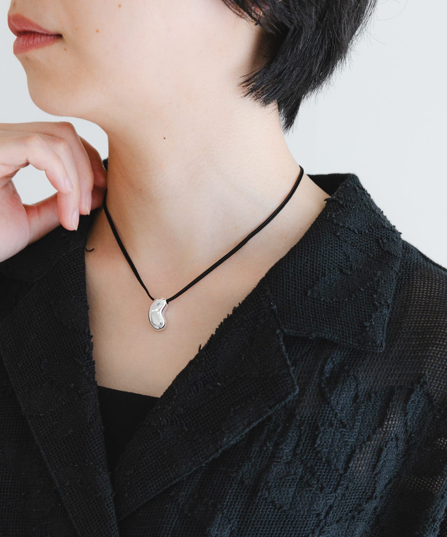 PHILIPPE AUDIBERT　Siya necklace cord SILVER BLK -