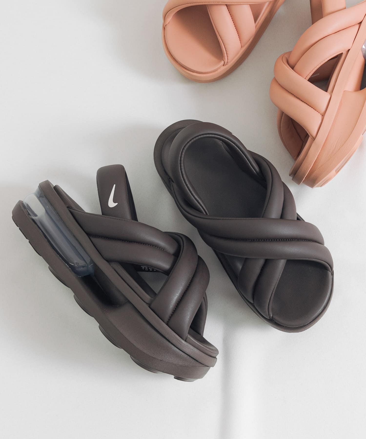 NIKE　エアマックスアイラサンダル BRQ BROWN 23