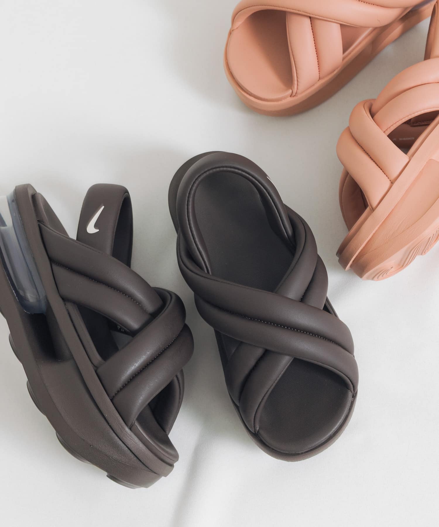 NIKE　エアマックスアイラサンダル BRQ BROWN 23