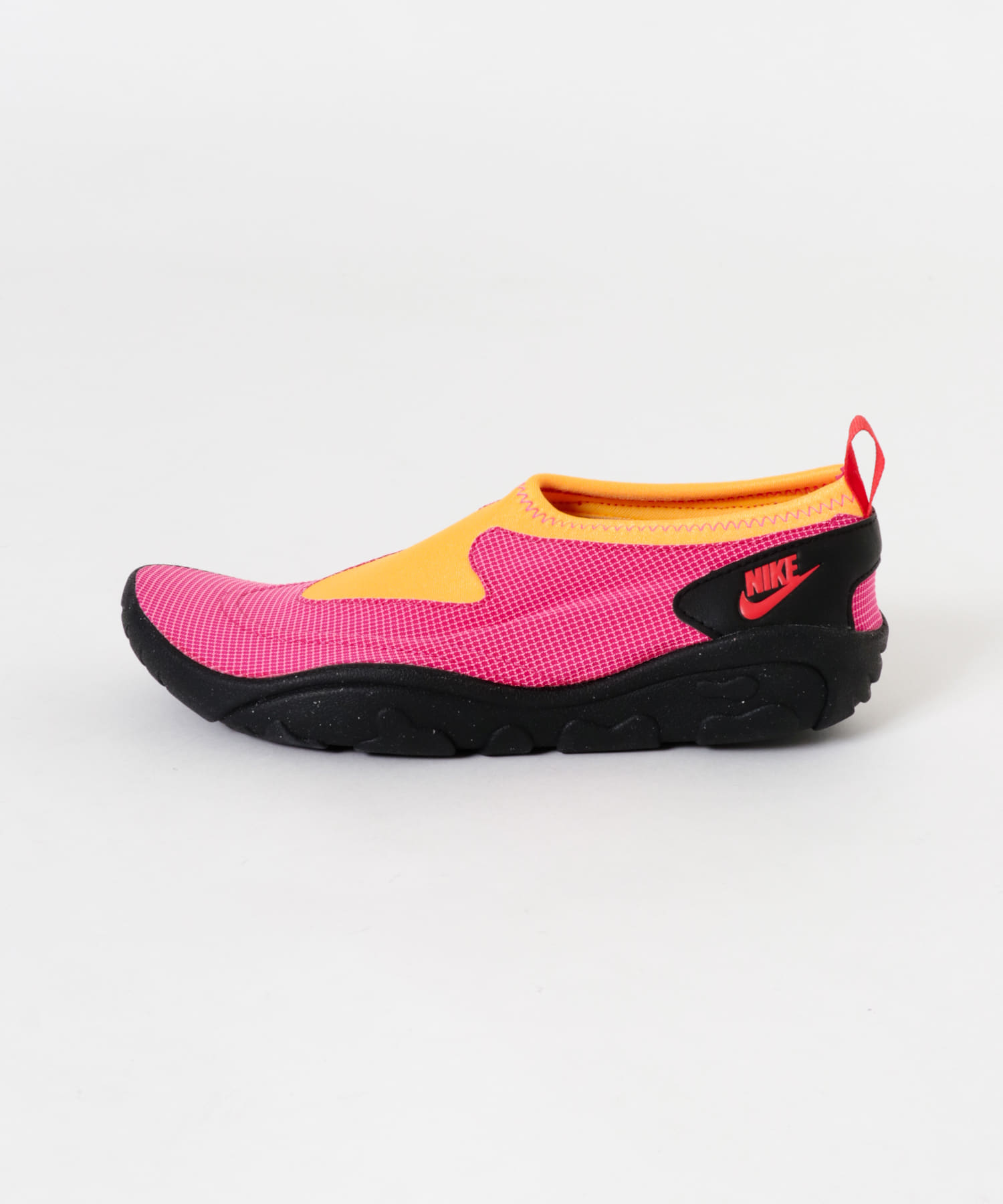 NIKE　アクアターフ