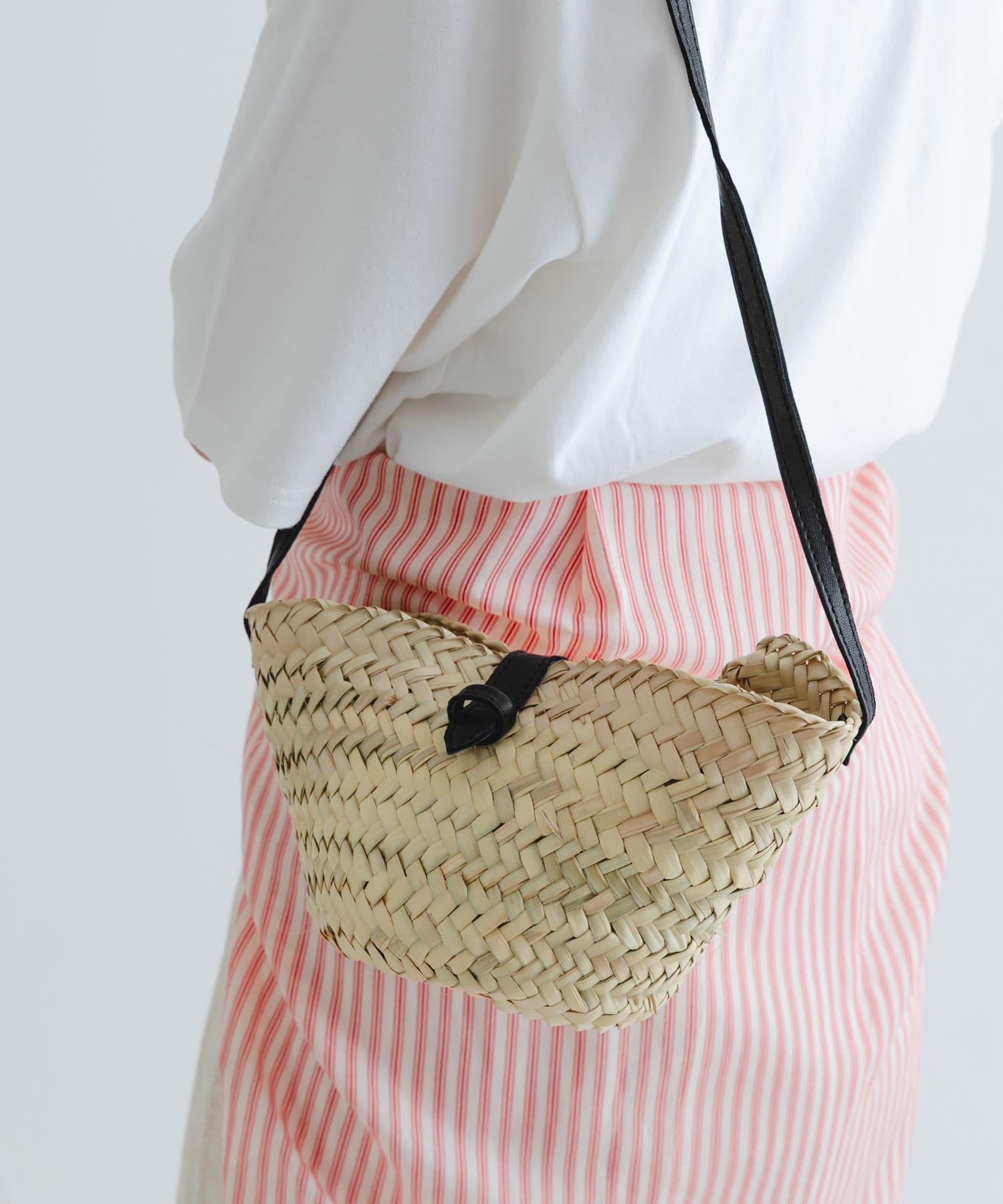 KECH Le ESSENTIELS　RAFFIA LEATHER FLAP MINI BLACK one