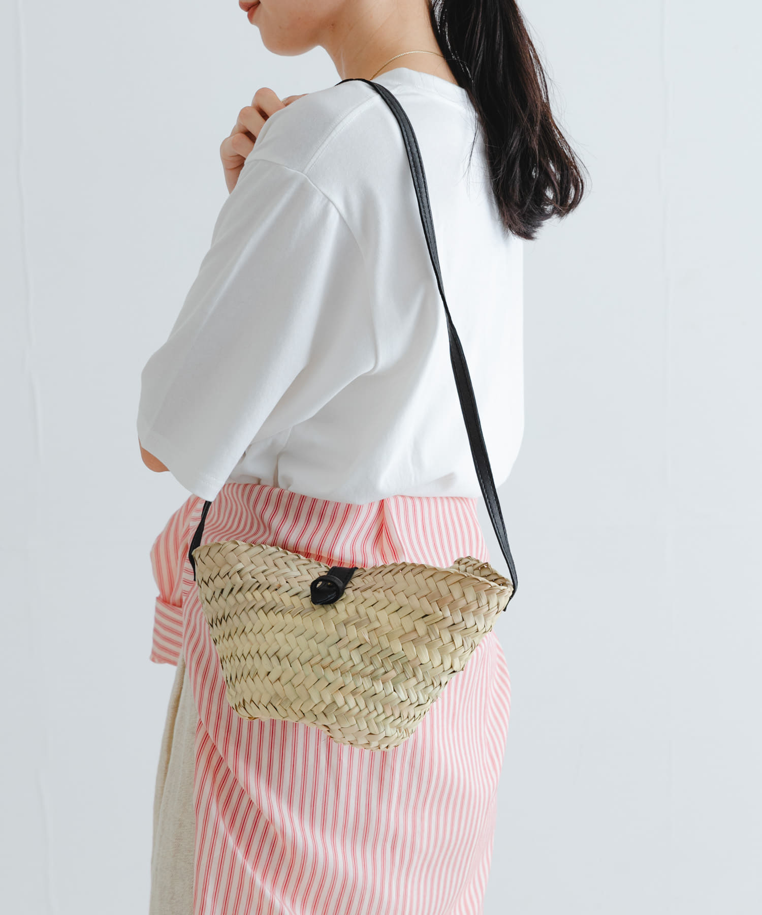 KECH Le ESSENTIELS　RAFFIA LEATHER FLAP MINI BLACK one