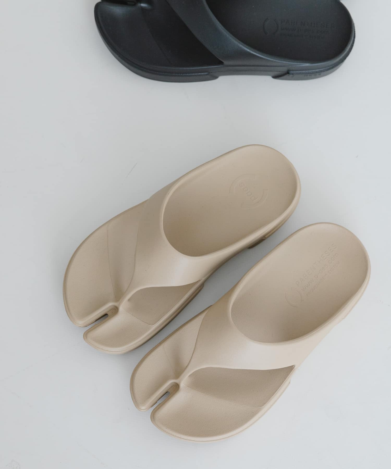 Paes　Flip Flop Nomad 23