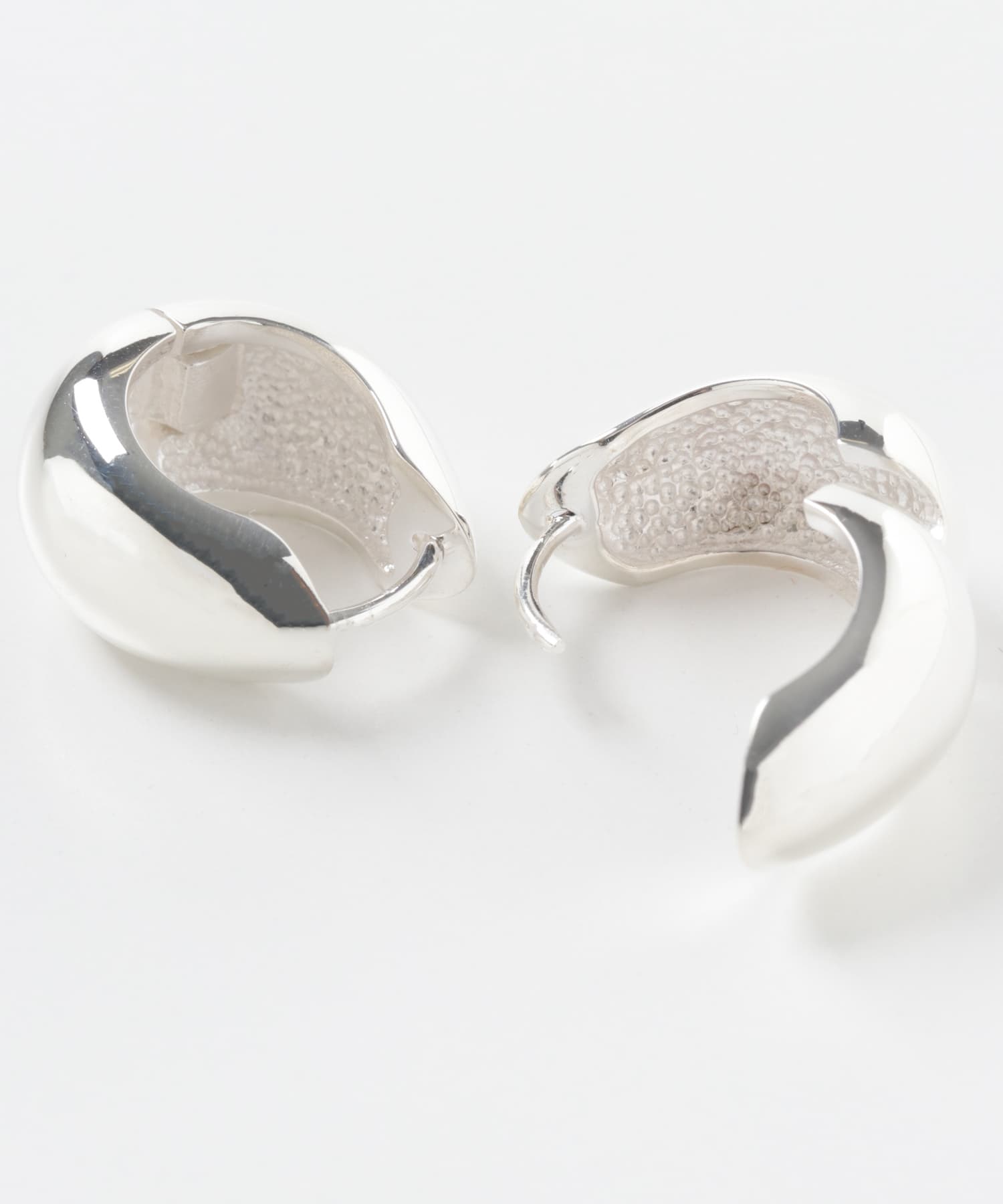 Sophie Buhai　Hinged Hoops SILVER -