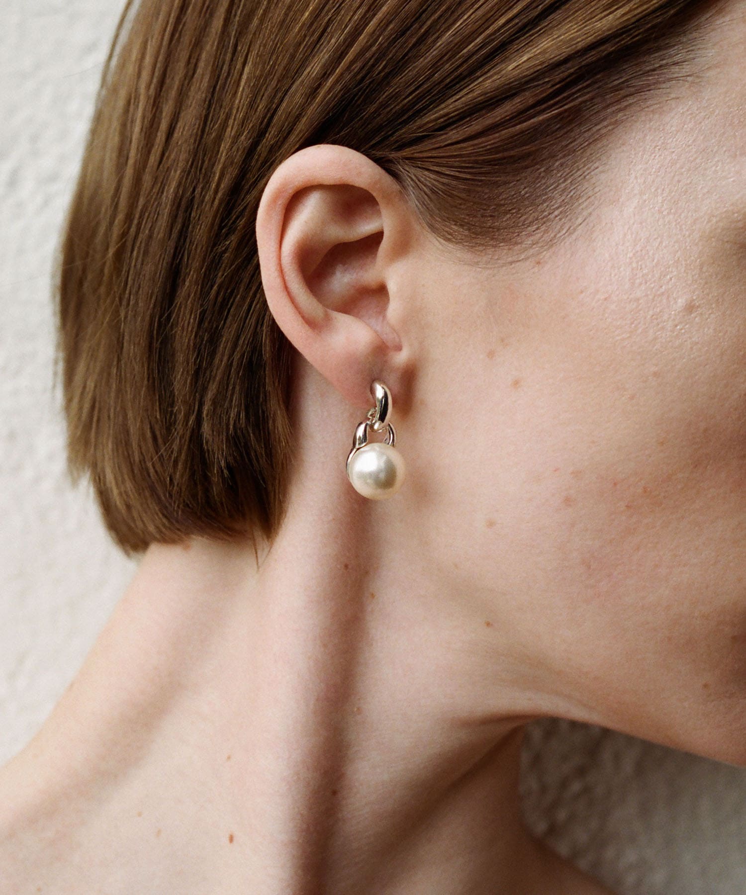 Sophie Buhai　Everyday Pearl Earrings