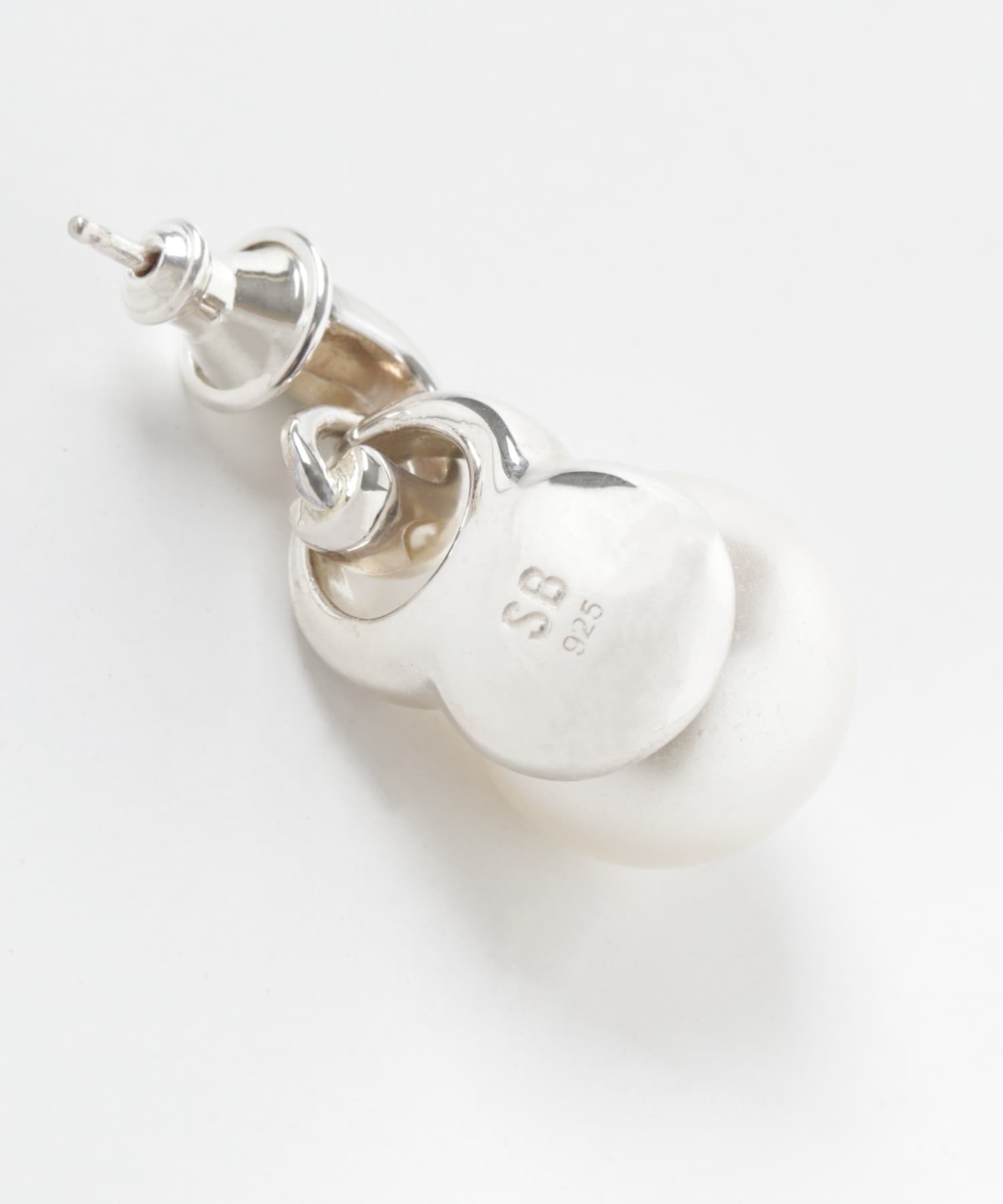 Sophie Buhai　Everyday Pearl Earrings SILVER -