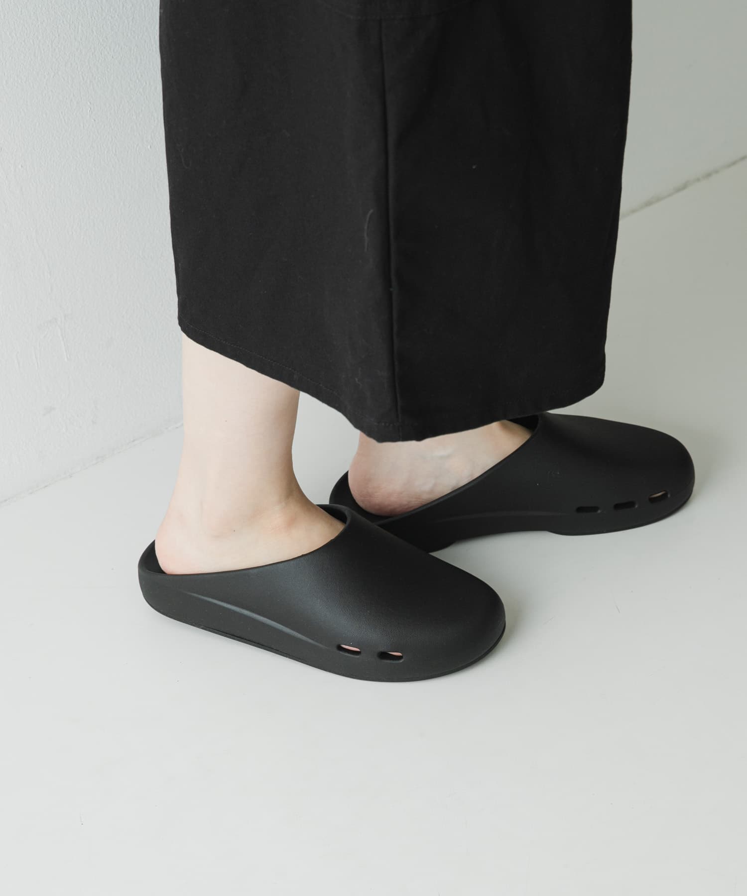 LUX-1 BLACK 23