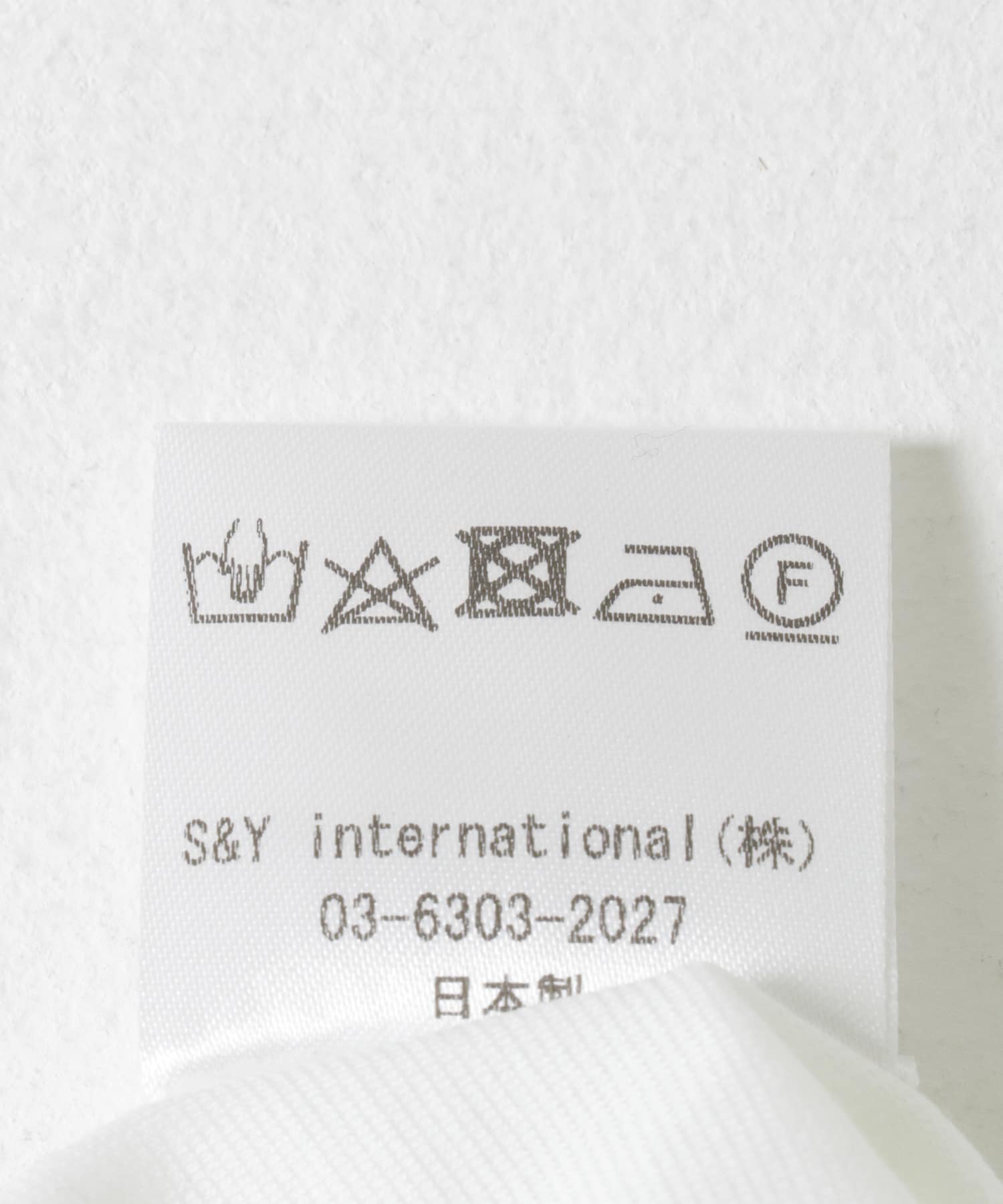 00 WHITE