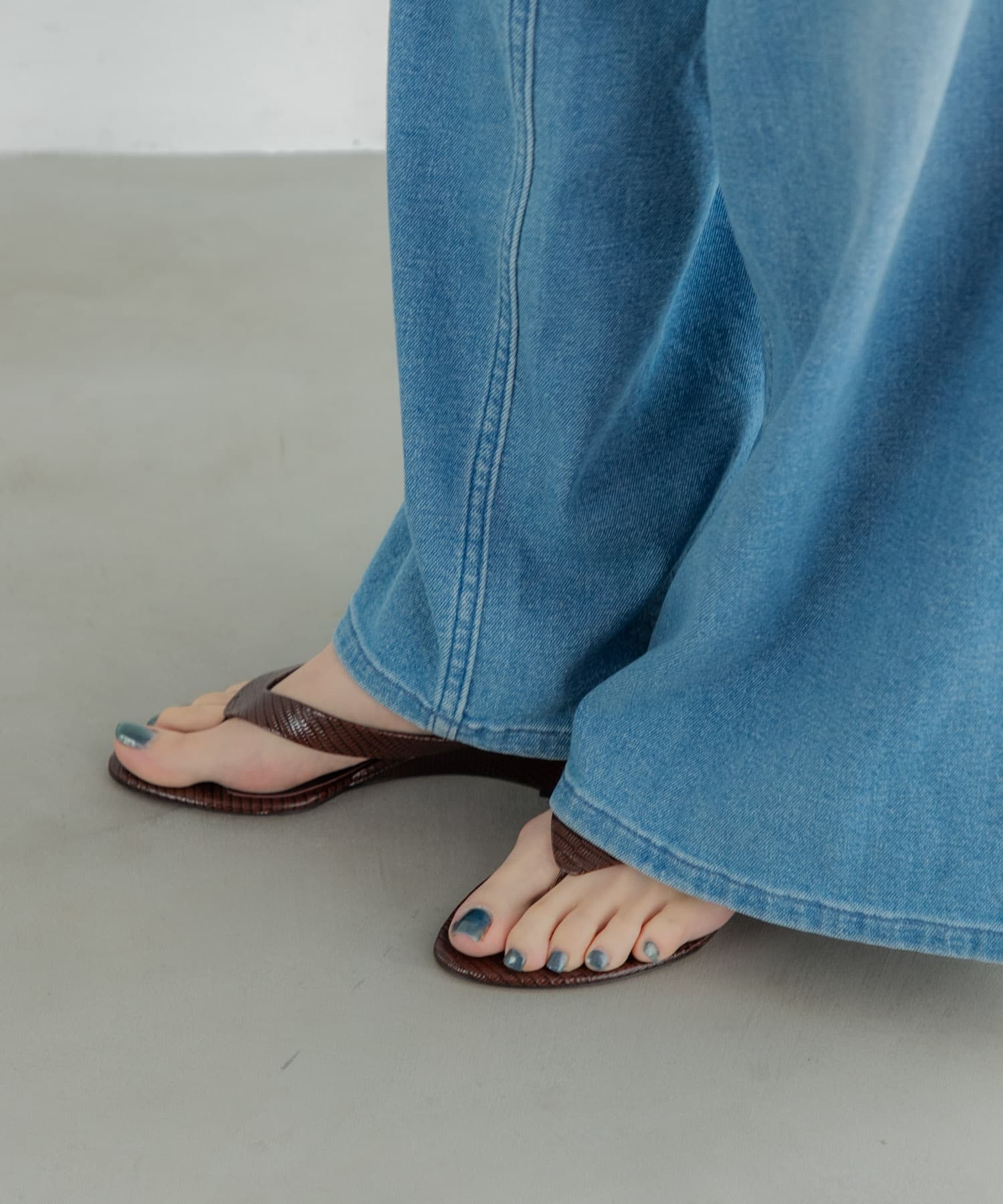 LE MONDE BERYL　MICRO WEDGE THONG SANDAL BRUCIATO 36