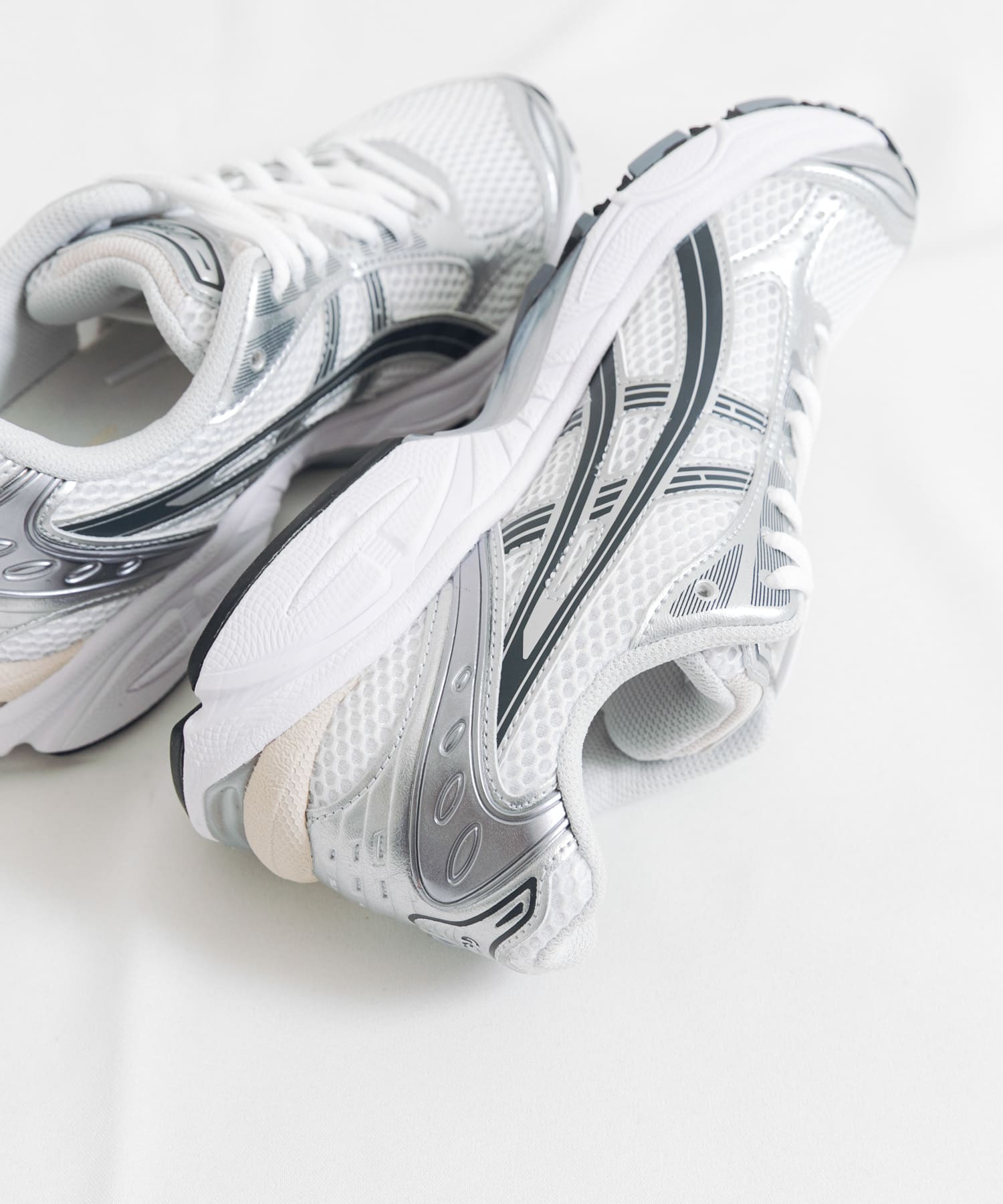 ASICS　GEL-KAYANO 14 110 W/G GY 23.5