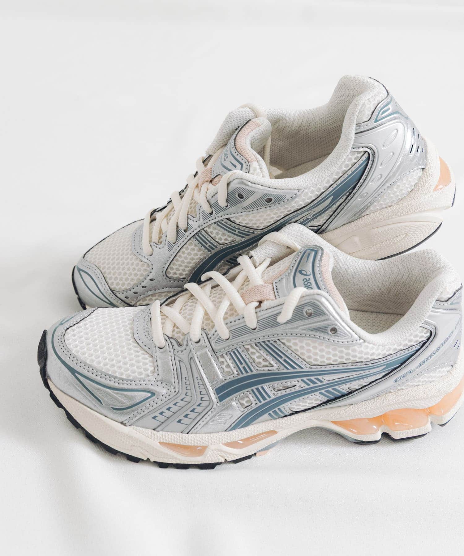 ASICS　GEL-KAYANO 14 109 C/IRON 23.5