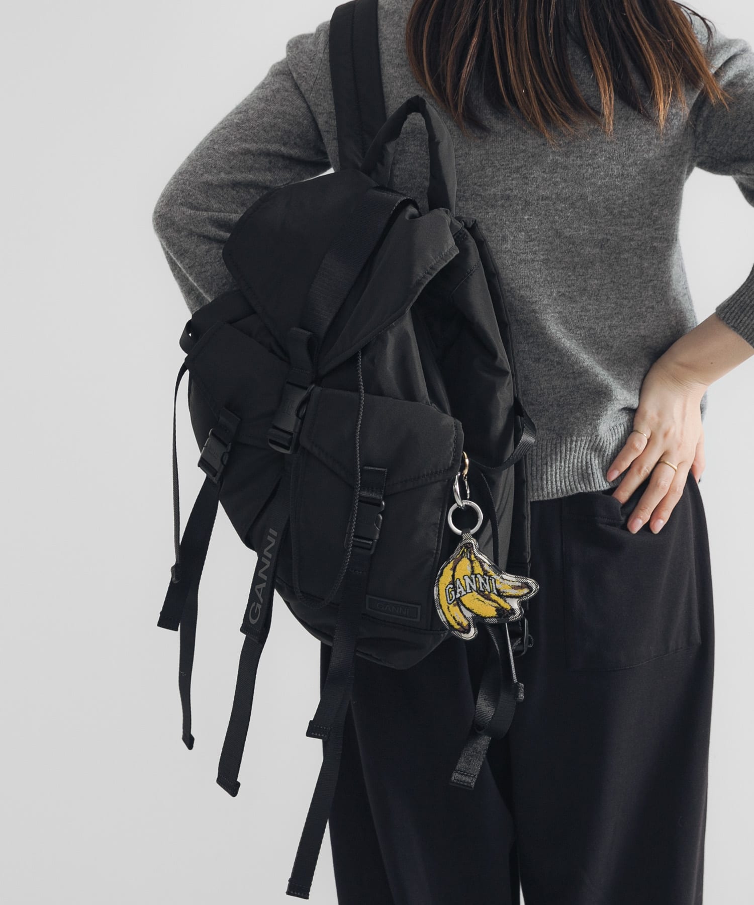 GANNI　Banana Keyring Velvet Black -