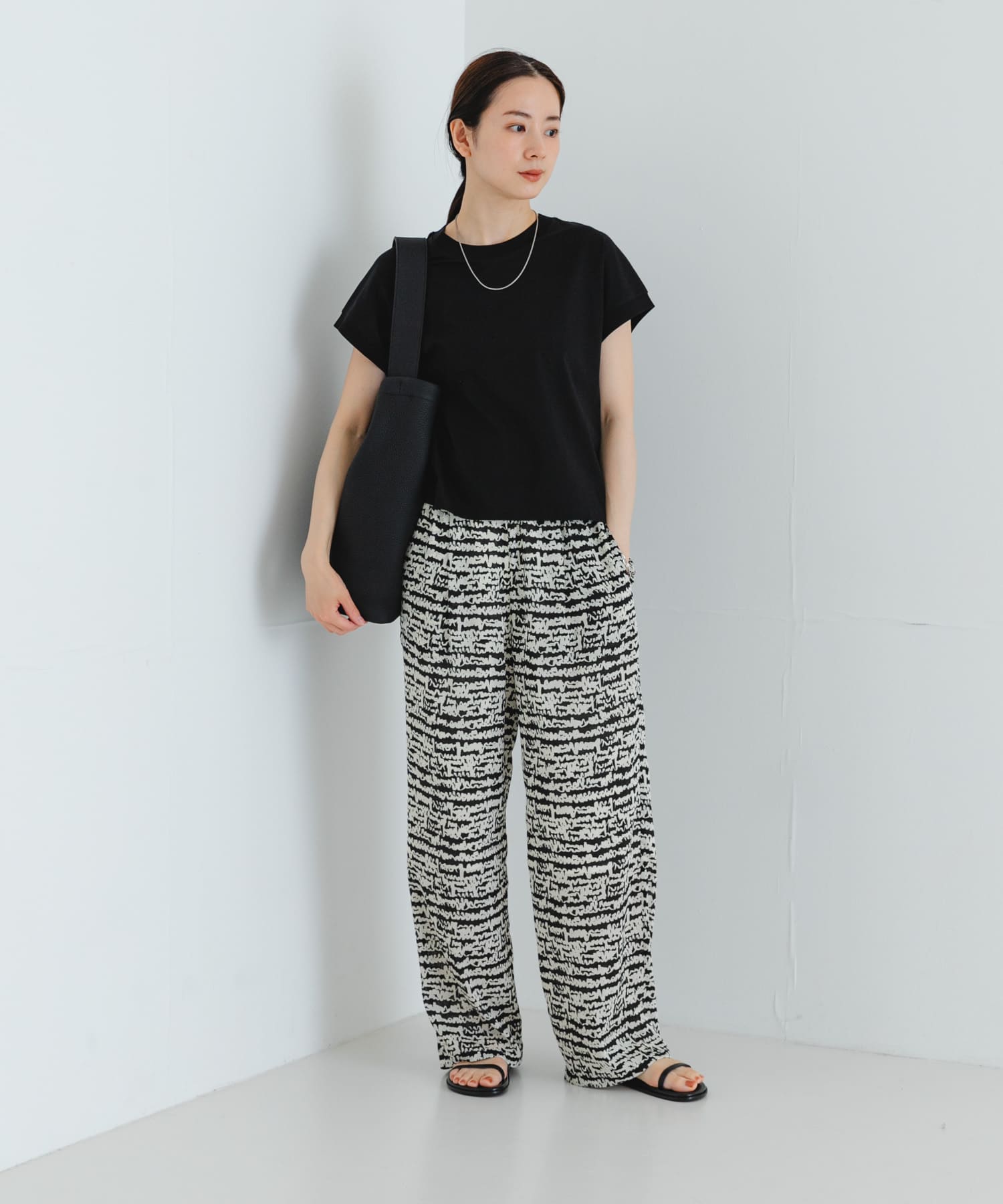 ITTI　MARY BUCKET SHOULDER BLACK one
