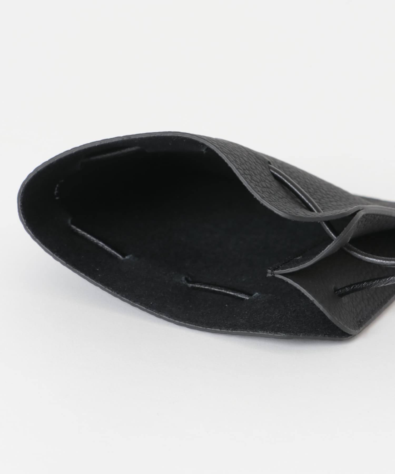 ITTI　HERRIE KINCHAKU POUCH XXS BLACK -