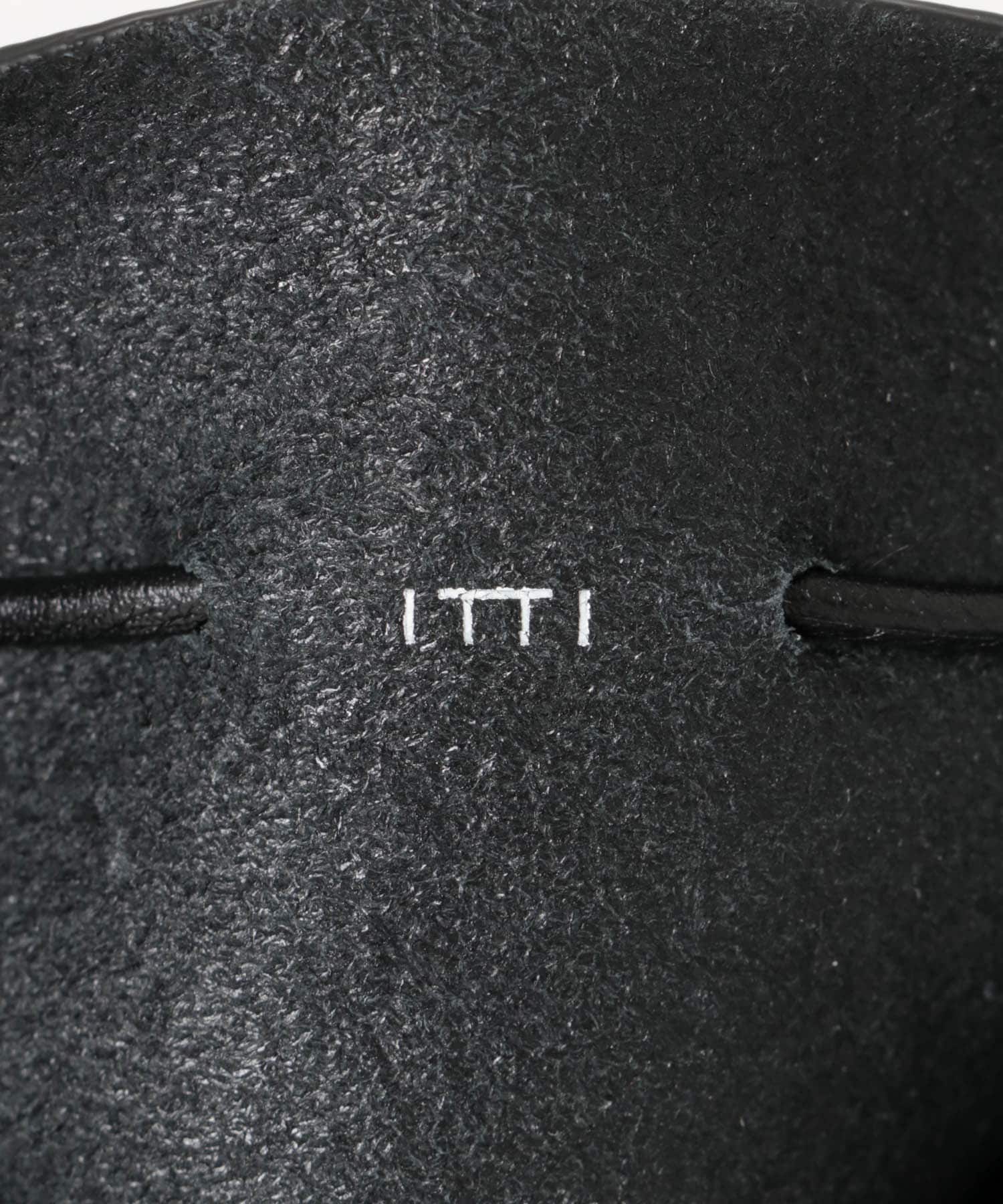 ITTI　HERRIE KINCHAKU POUCH XXS BLACK -