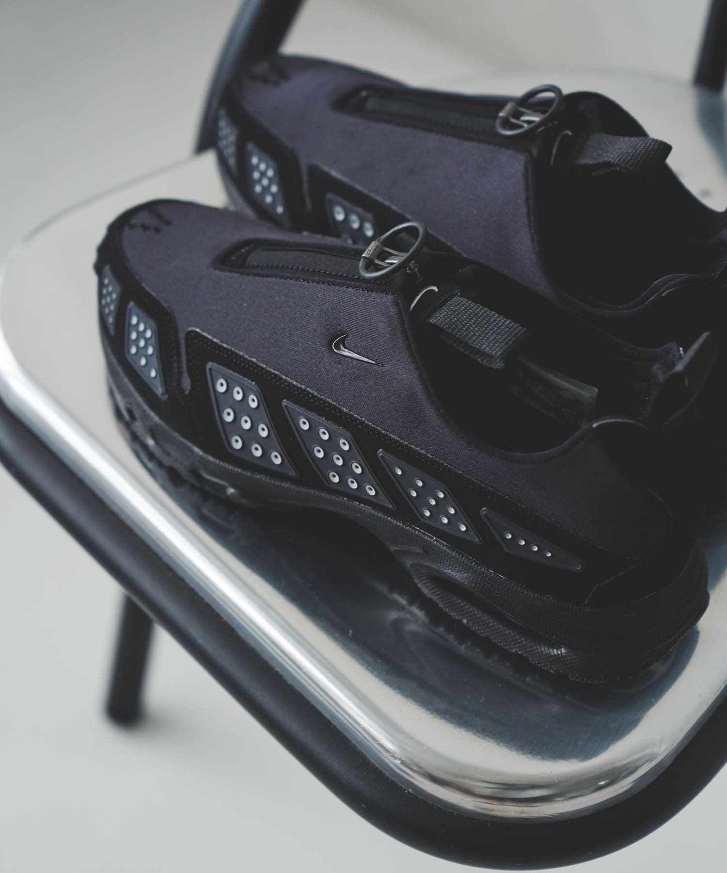 NIKE　AIR MAX SNDR ブラックシルバー 23.5