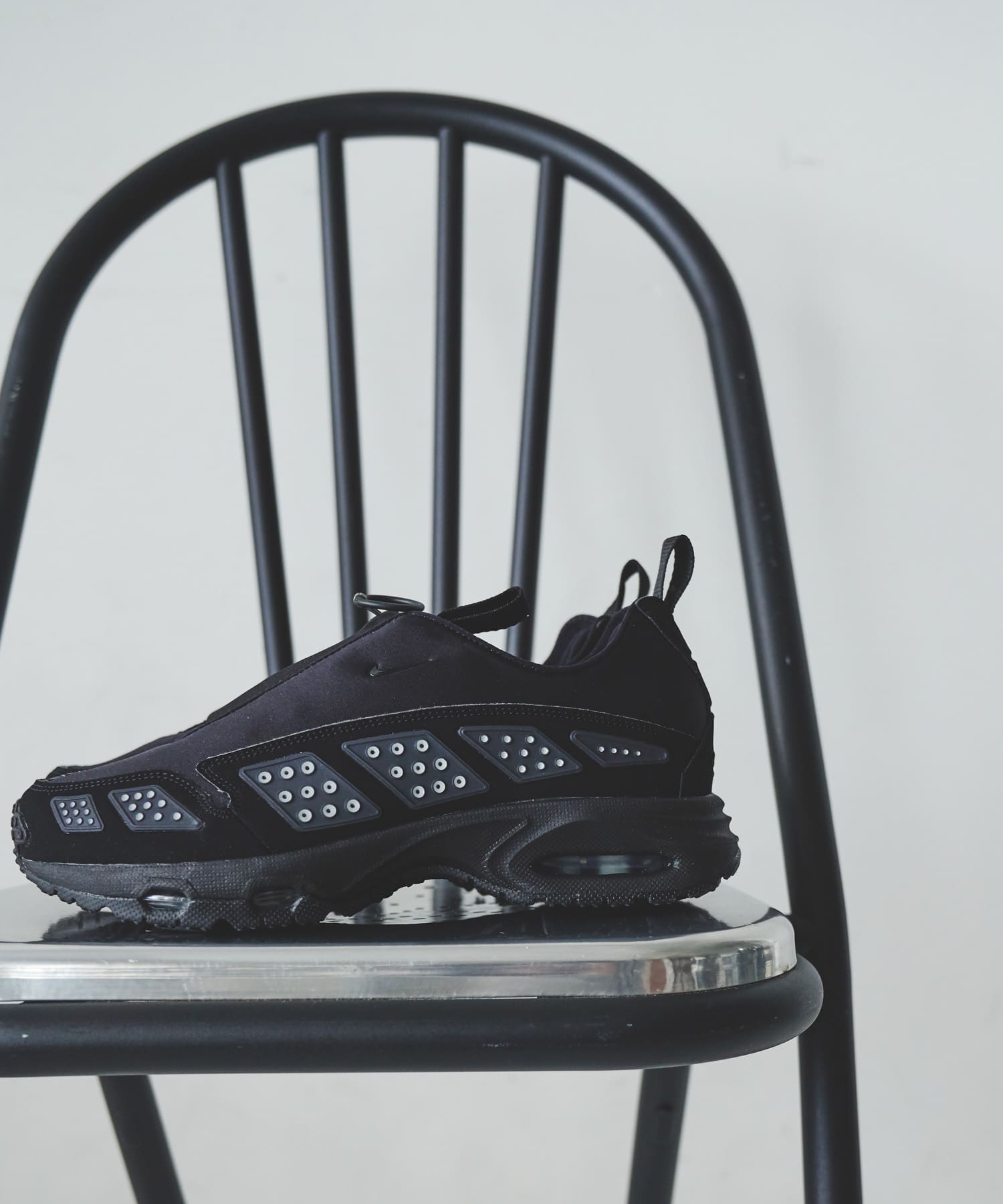 NIKE　AIR MAX SNDR ブラックシルバー 23.5