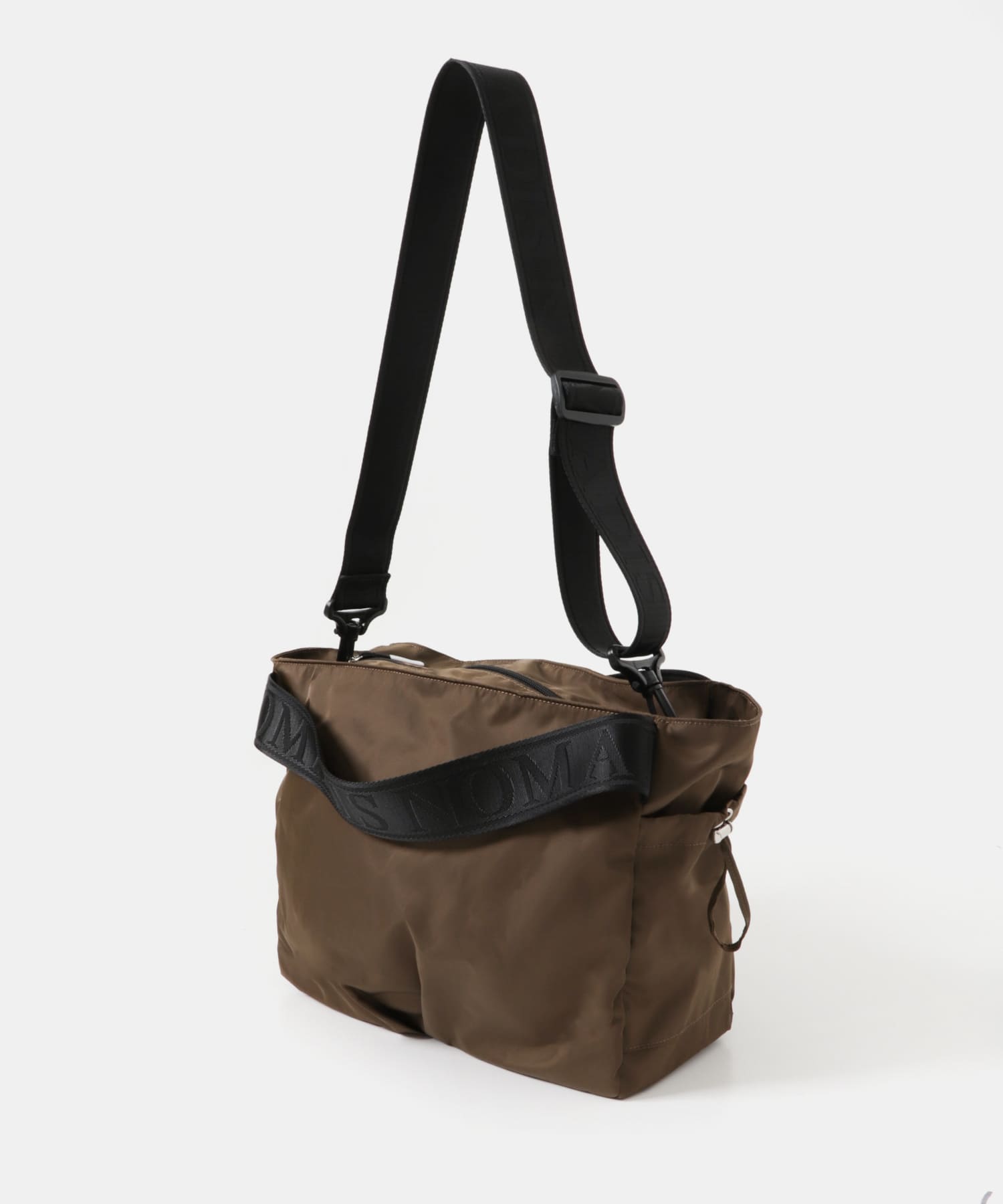 NOMADIS　BASQUE M SLD 別注D.BRN 0