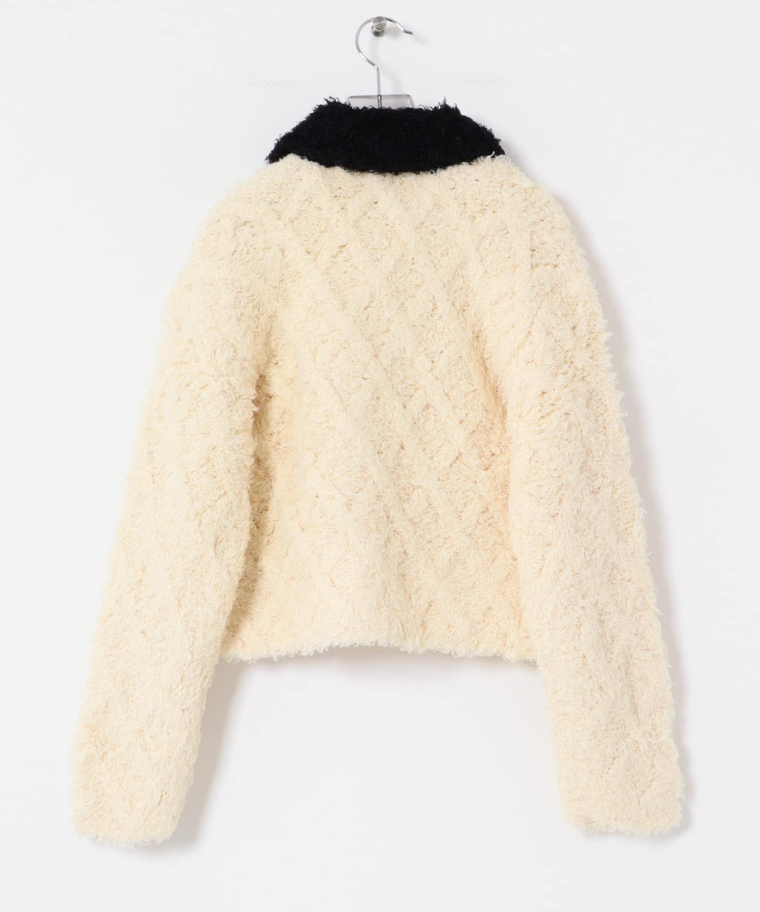 OFF WHITE