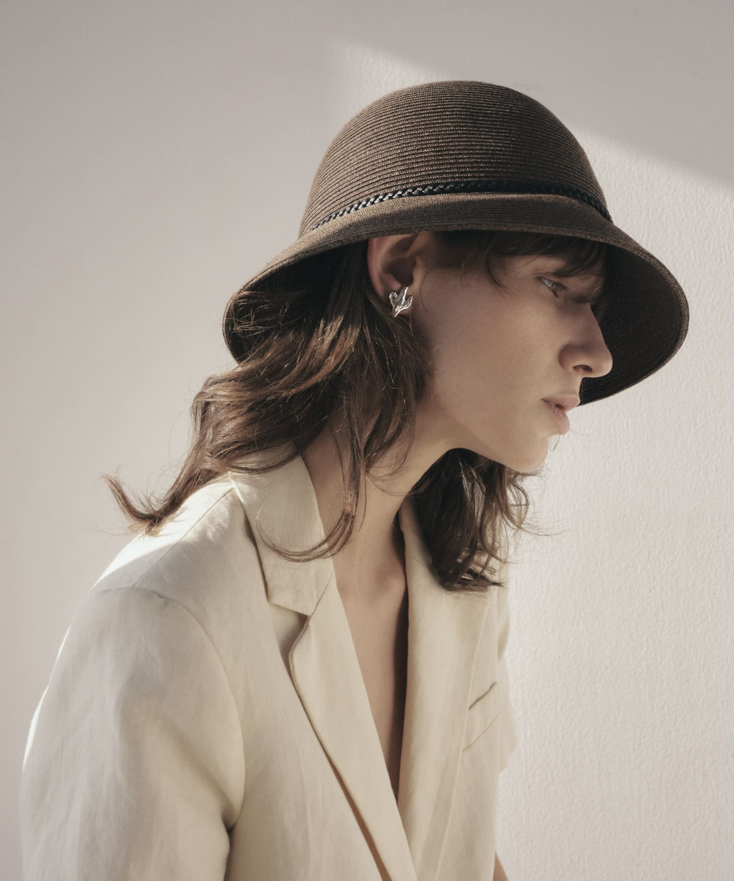 IRIS47　modern hat BROWN -