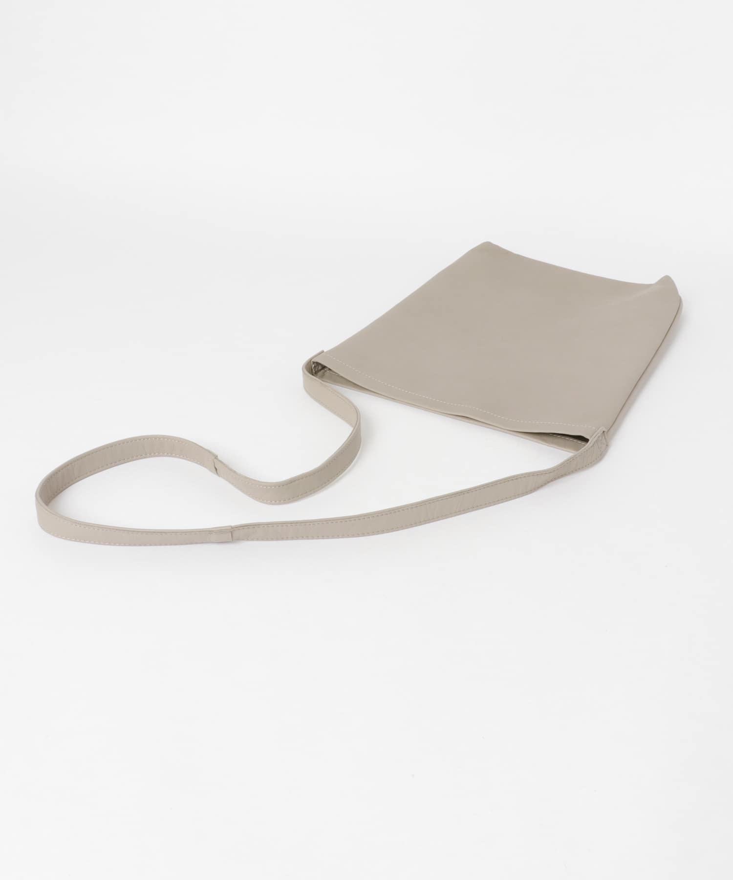 Hender Scheme　cow shoulder big oak FREE
