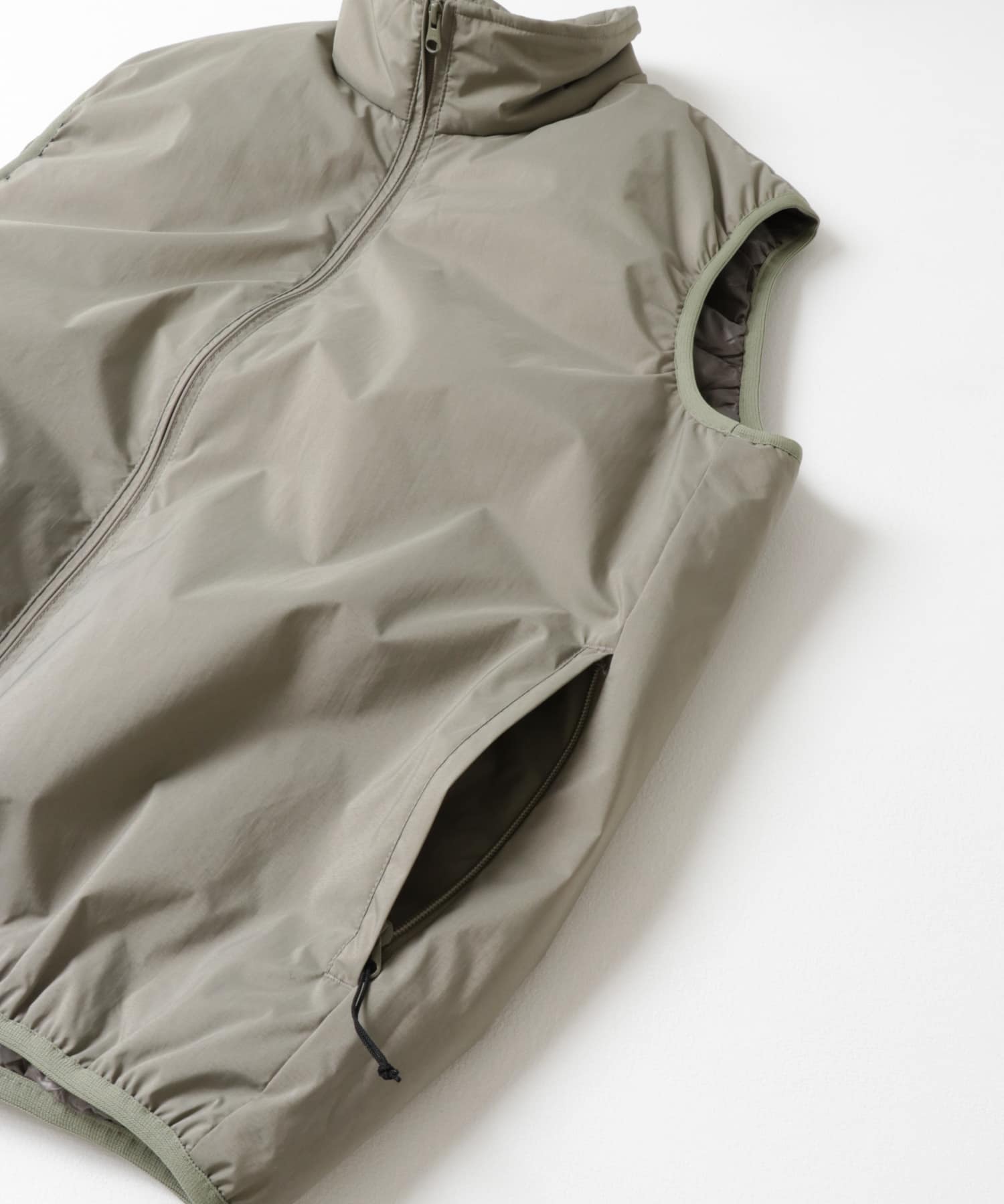 URBS　EPIC NYLON VEST KHAKI M