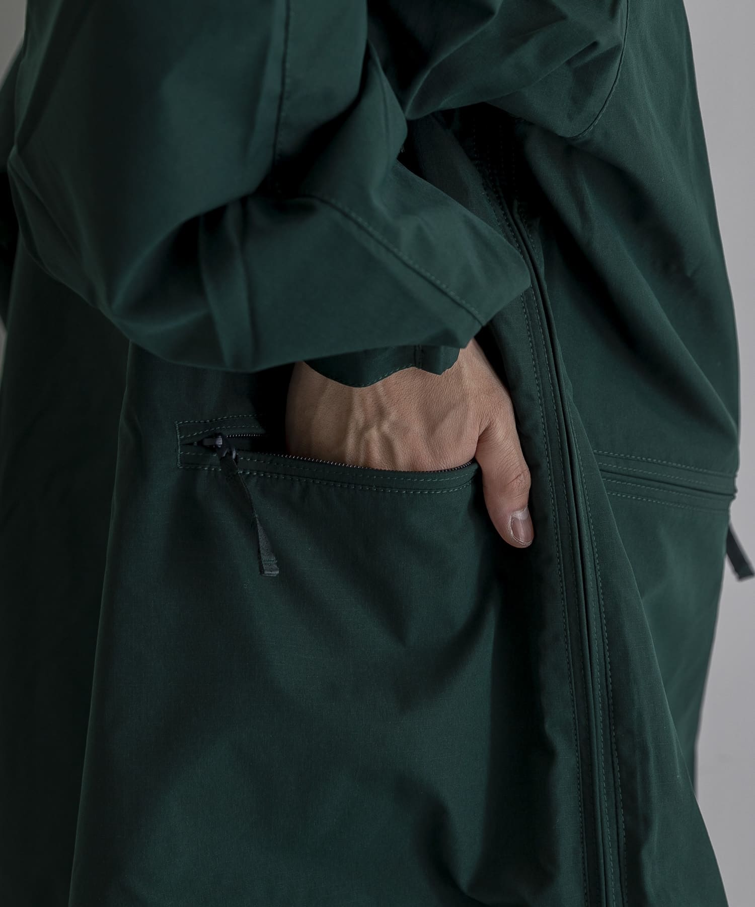 model身長：175cm　着用サイズ：L