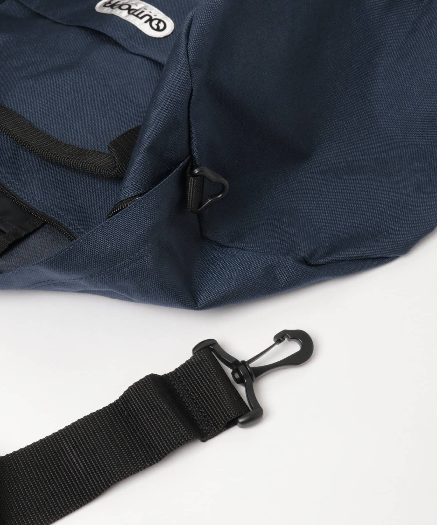 OUTDOOR PRODUCTS　Roll Boston X-LARGE NAVY FREE