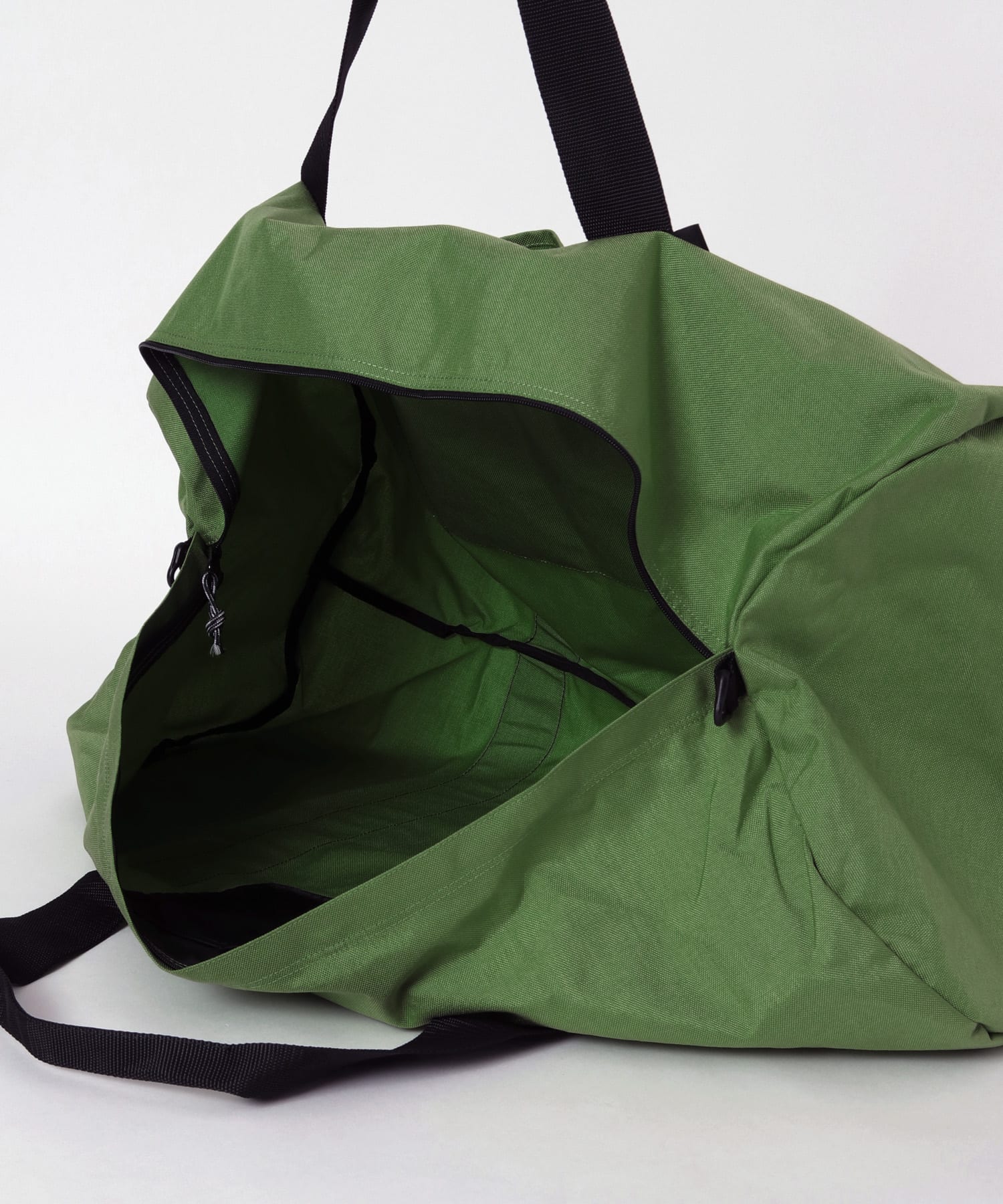 OUTDOOR PRODUCTS　Roll Boston COLOSSAL PINENEEDLE FREE