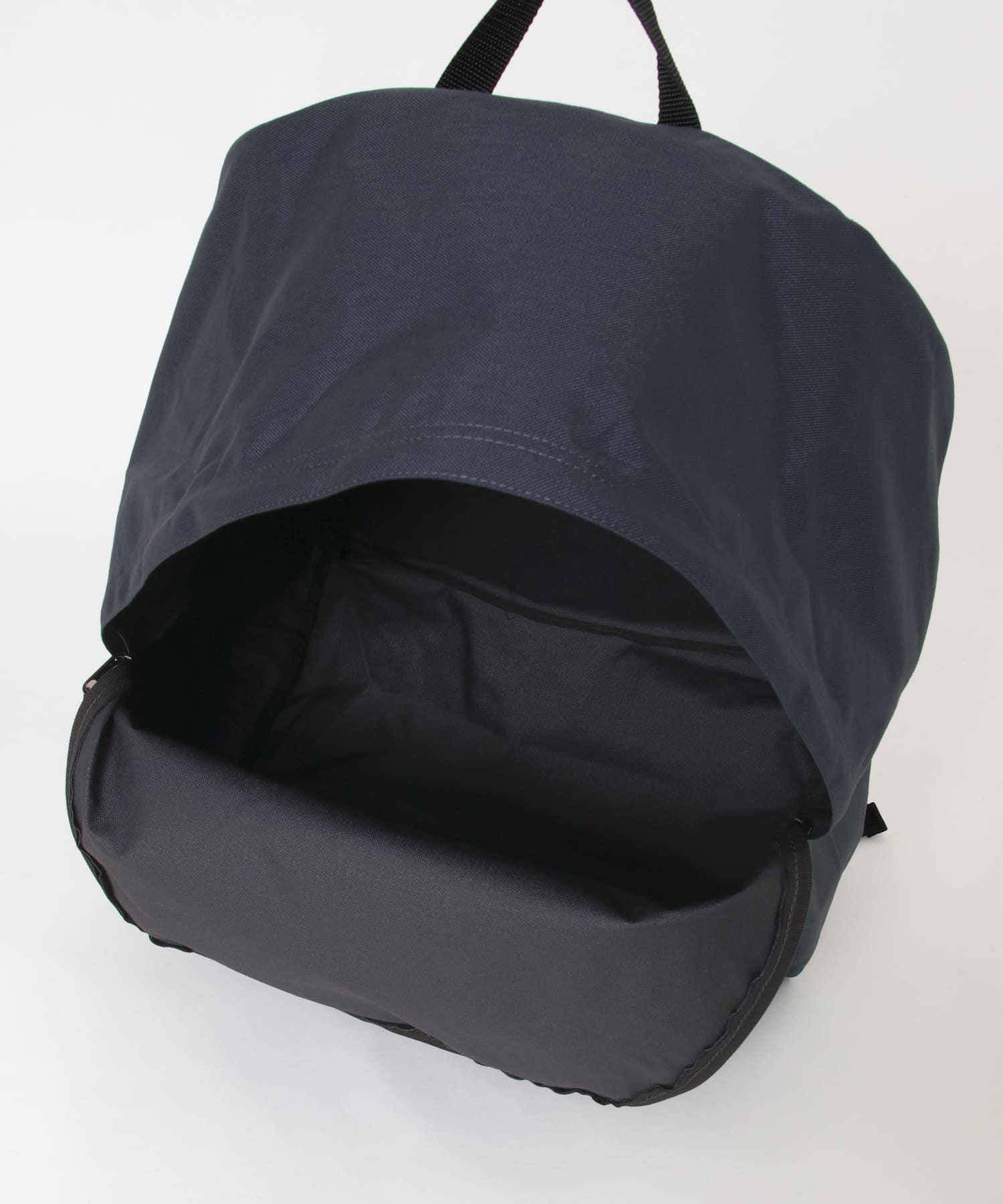 OUTDOOR PRODUCTS　Daypack　COLOSSAL NAVY FREE