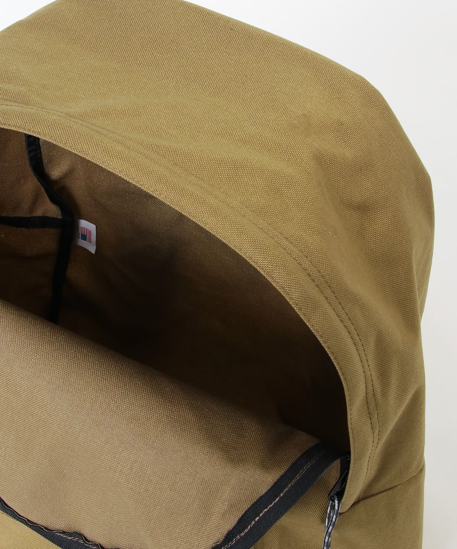 OUTDOOR PRODUCTS　Daypack　LARGE BEIGE FREE