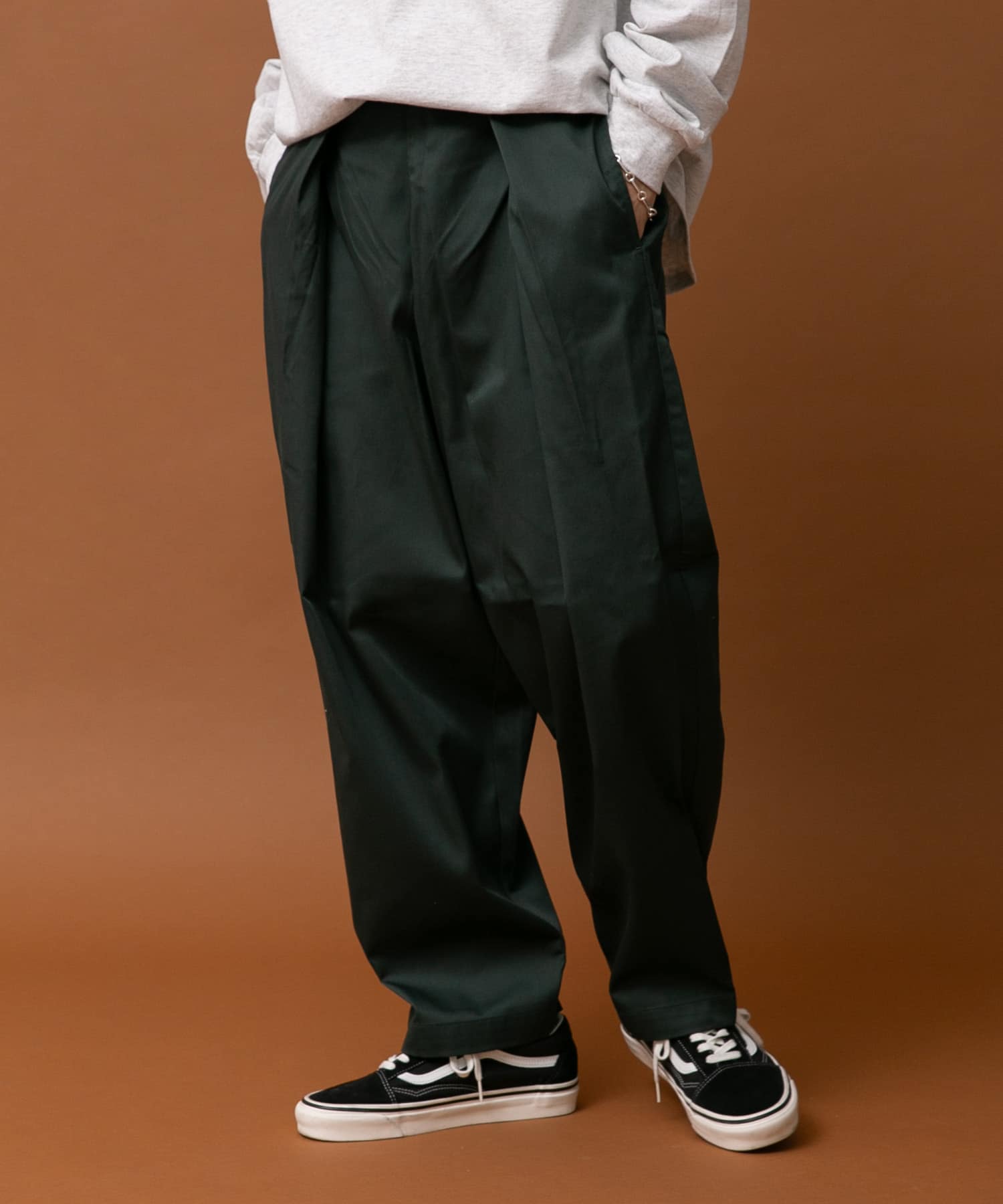 model身長：170cm 着用サイズ：FREE