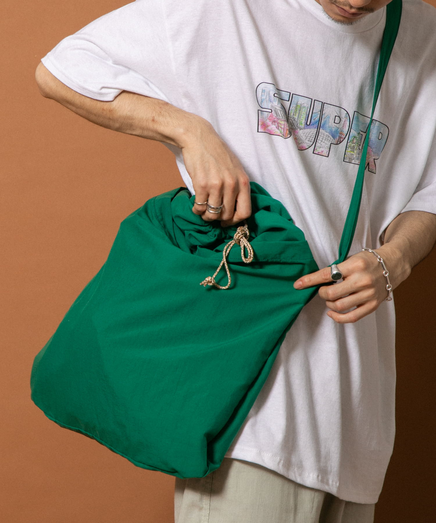 GREEN