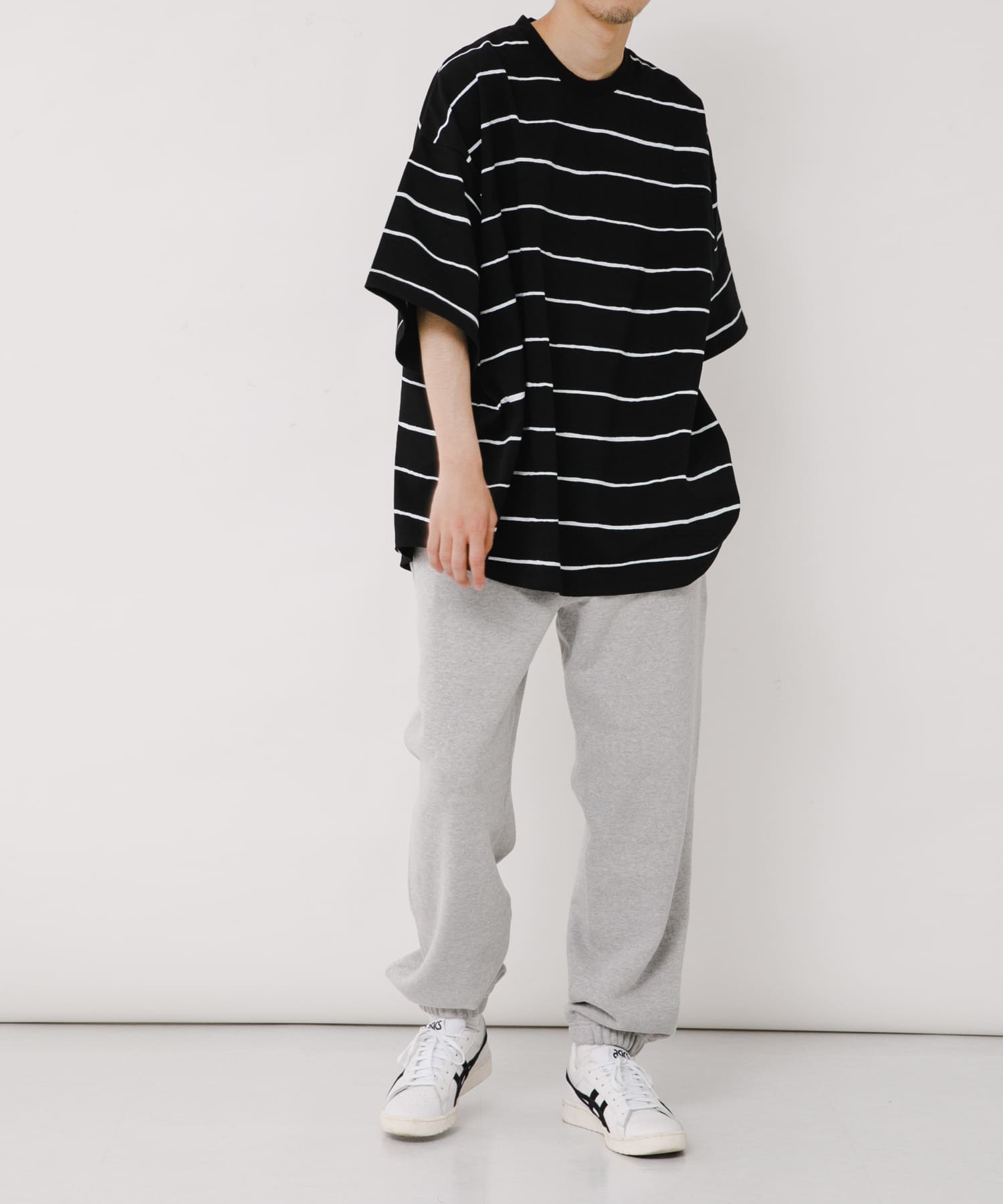 BLK/WHT