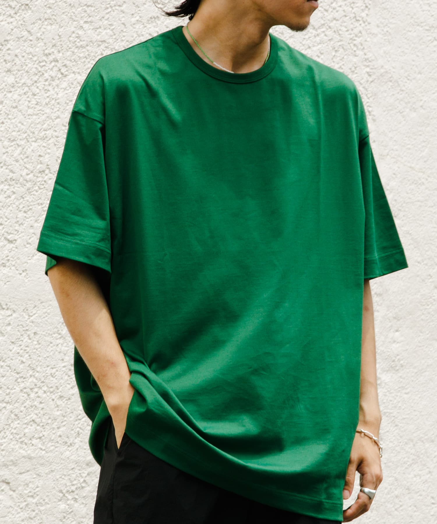 GREEN