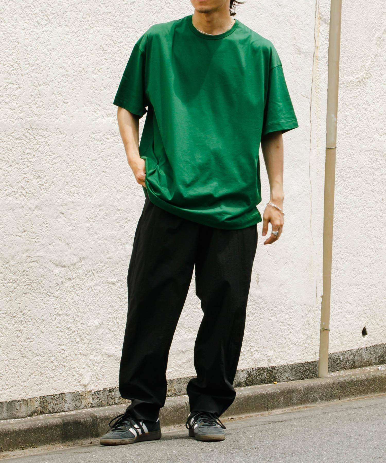GREEN