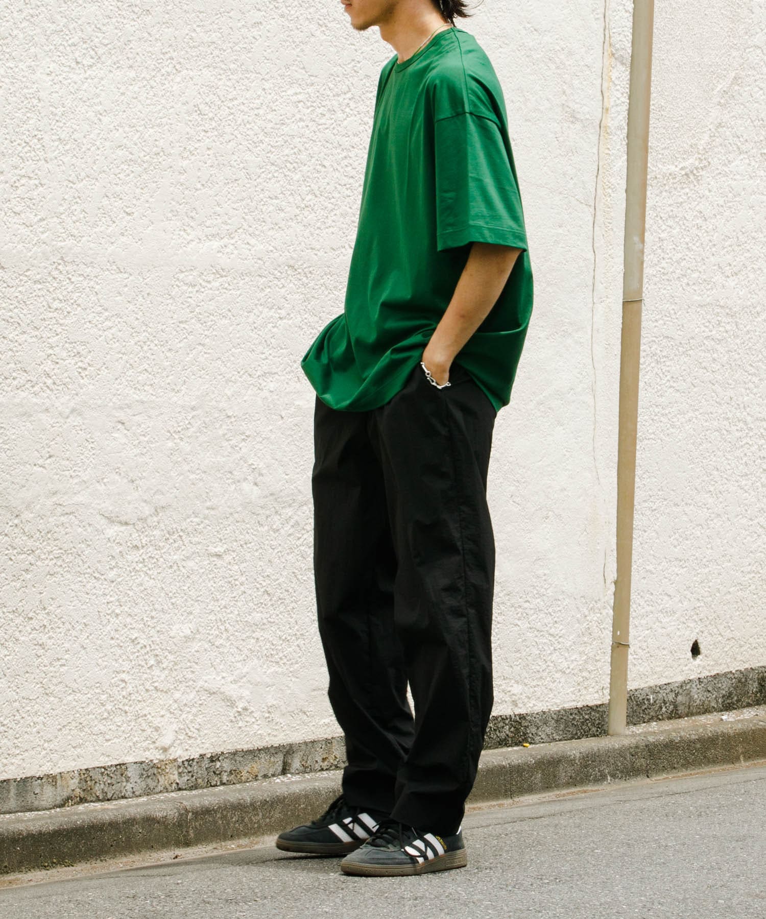 GREEN