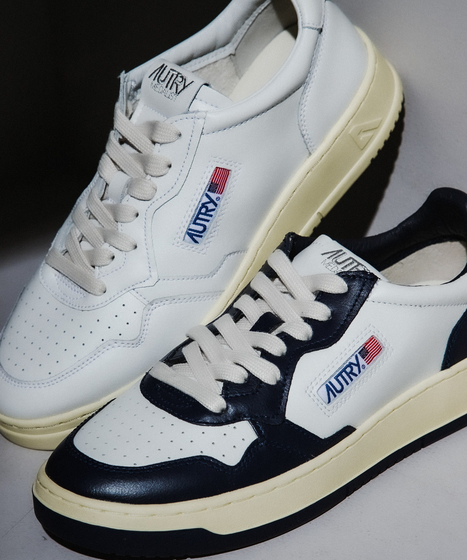 WHT/BLUE