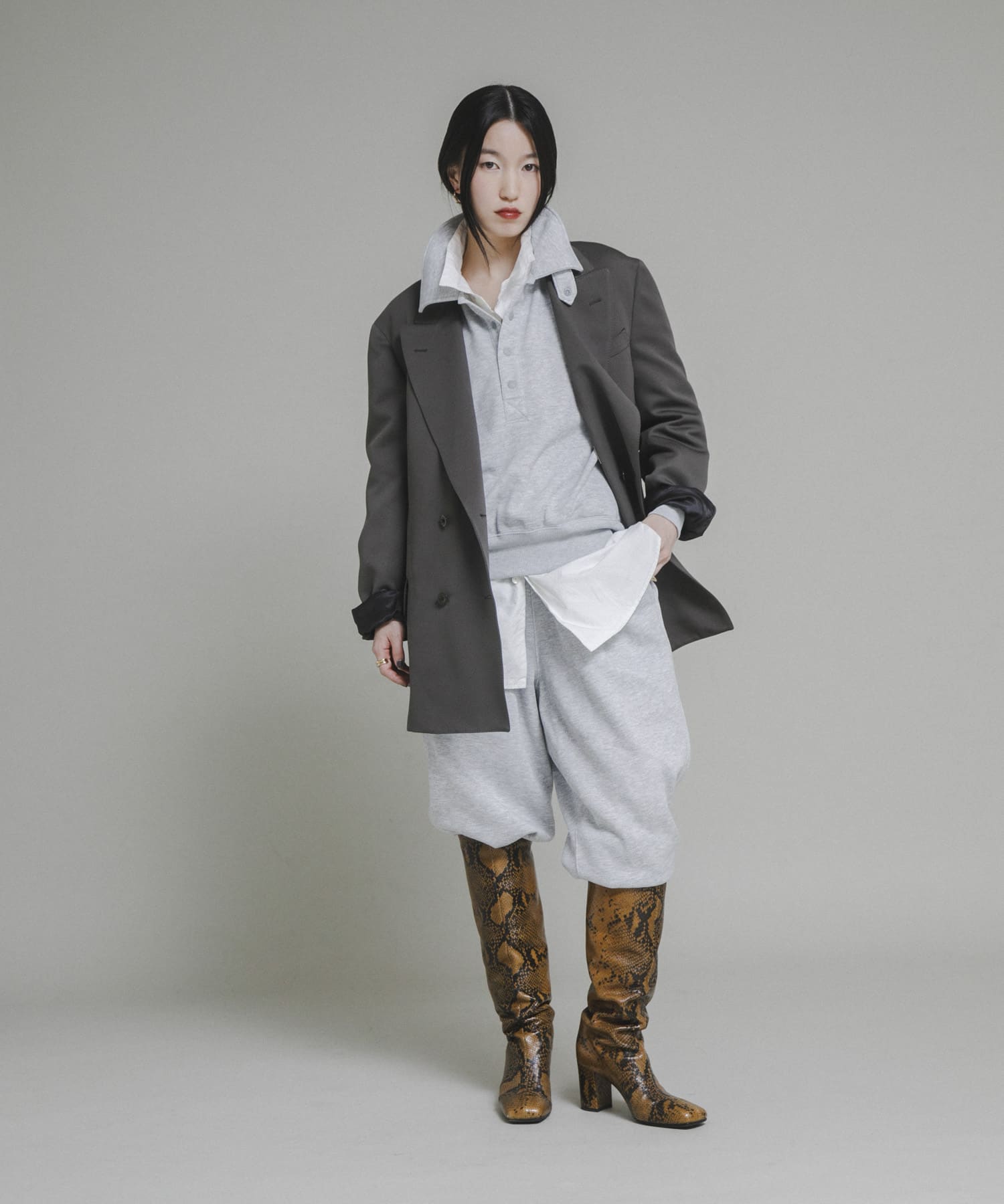 TOP GRAY