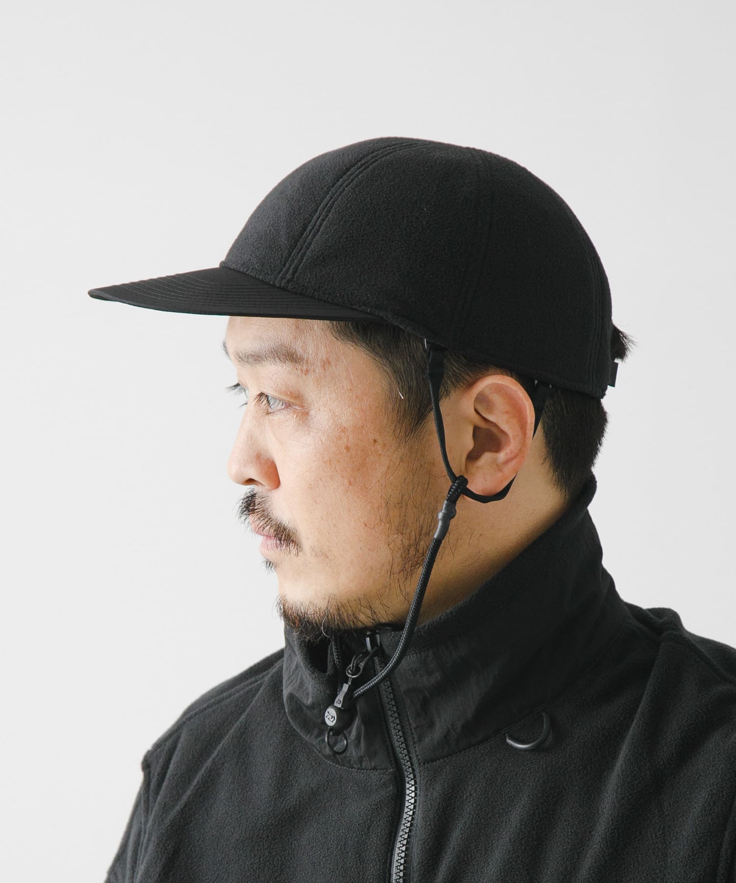 DAIWA PIER39　TECH FLEECE 6PANEL CAP BLACK FREE
